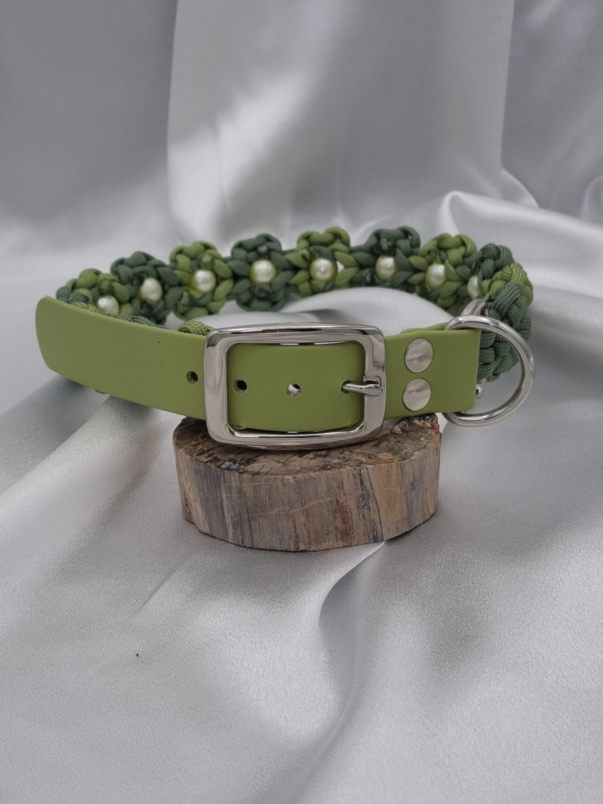 Unieke handgemaakte set voor hond en baas – Salie groen - 75067.jpeg Unieke handgemaakte set voor hond en baas – Salie groen