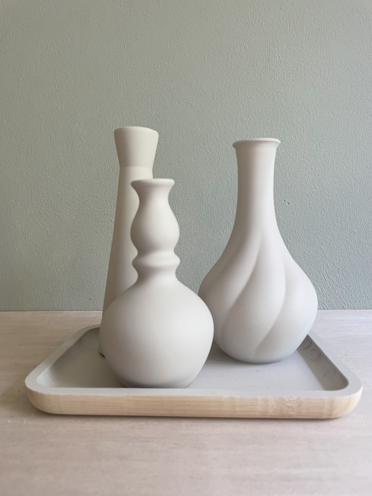 Bloemenplankje met karsenstandaard recycled - 76946.jpeg Bloemenplankje met kaarsenstandaard recycled