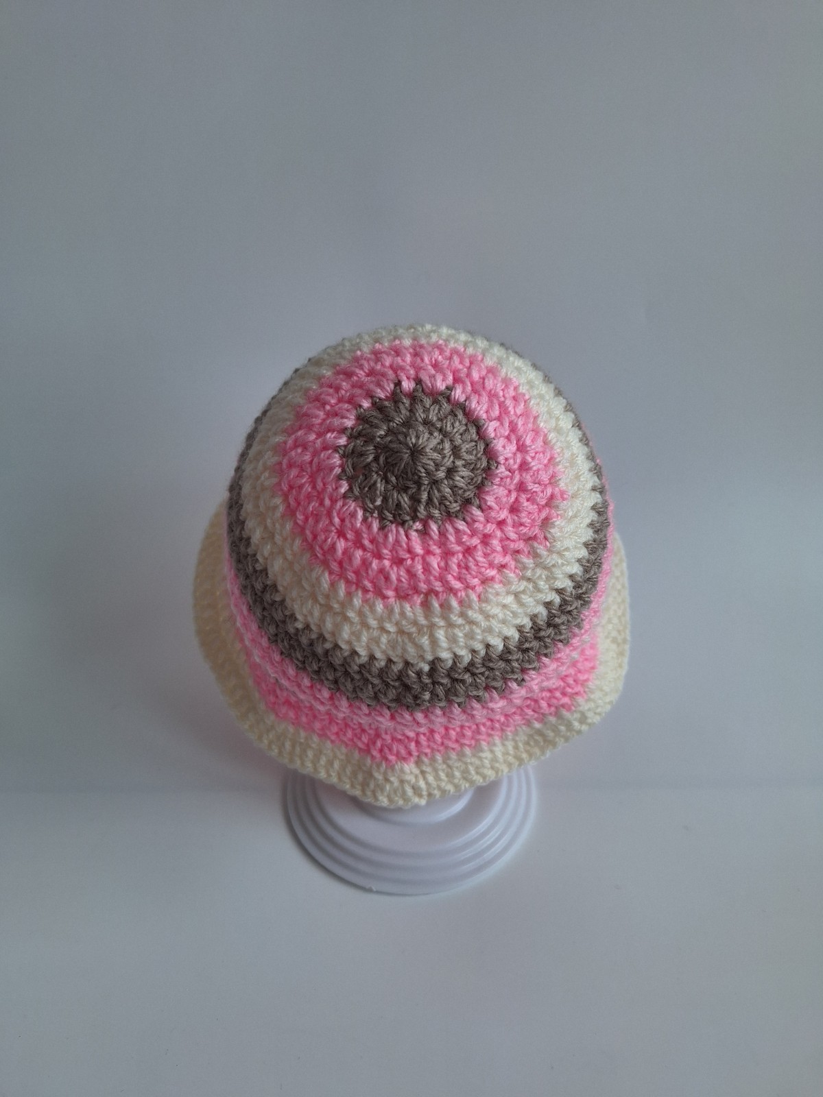 Gehaakt baby zonnehoedje 'Roze, crème en beige'