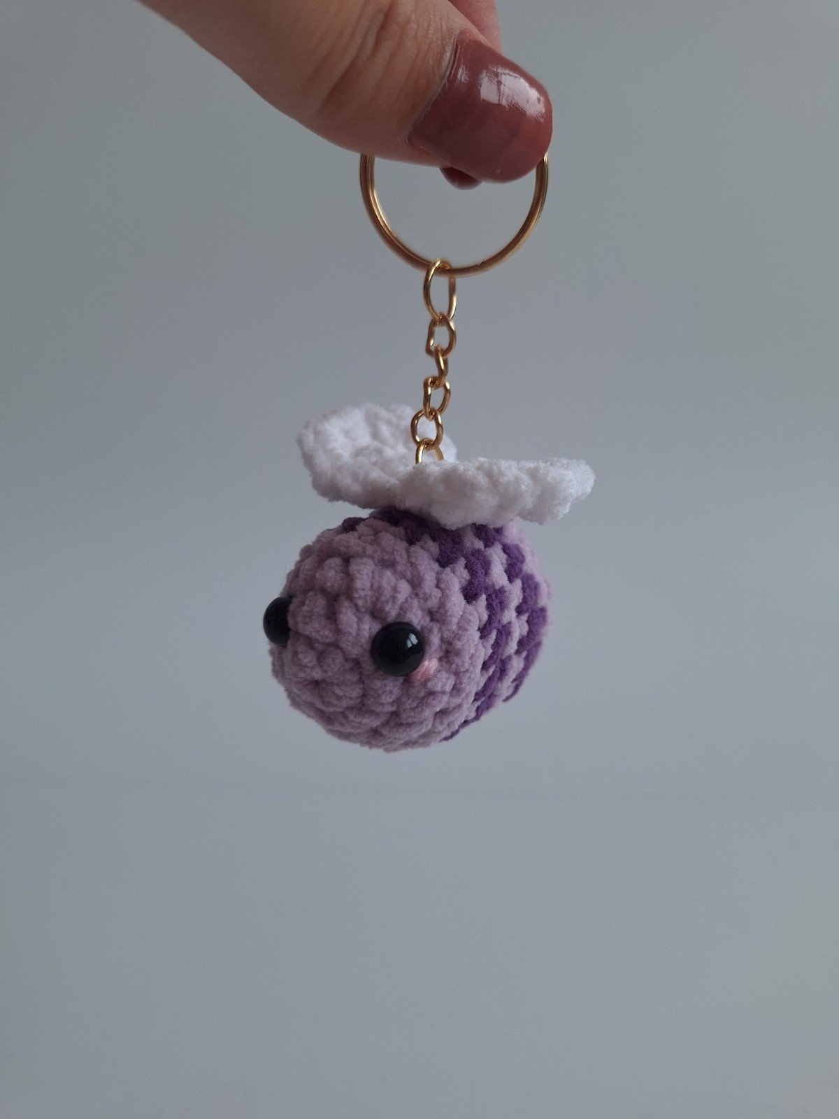 Gehaakte sleutelhanger 'Lavendel bij'