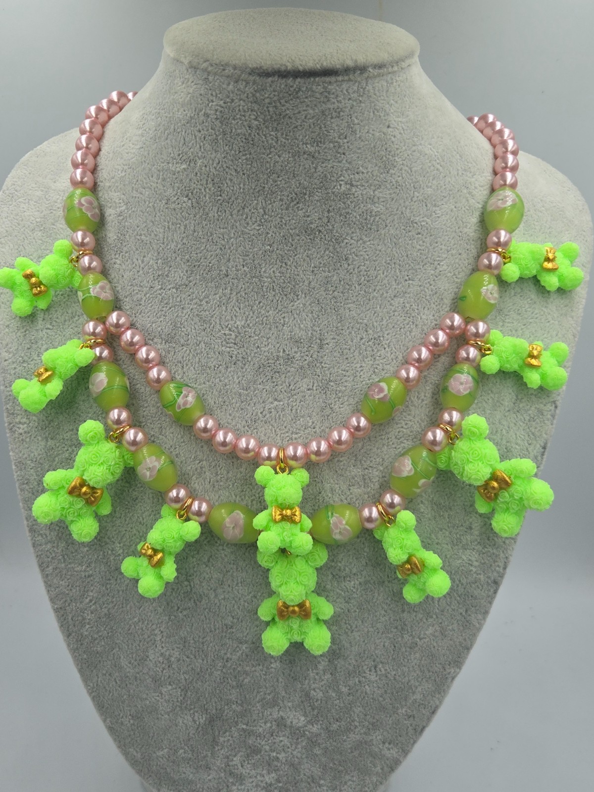 Bijzondere handgemaakte ketting: Mooi groen is niet lelijk