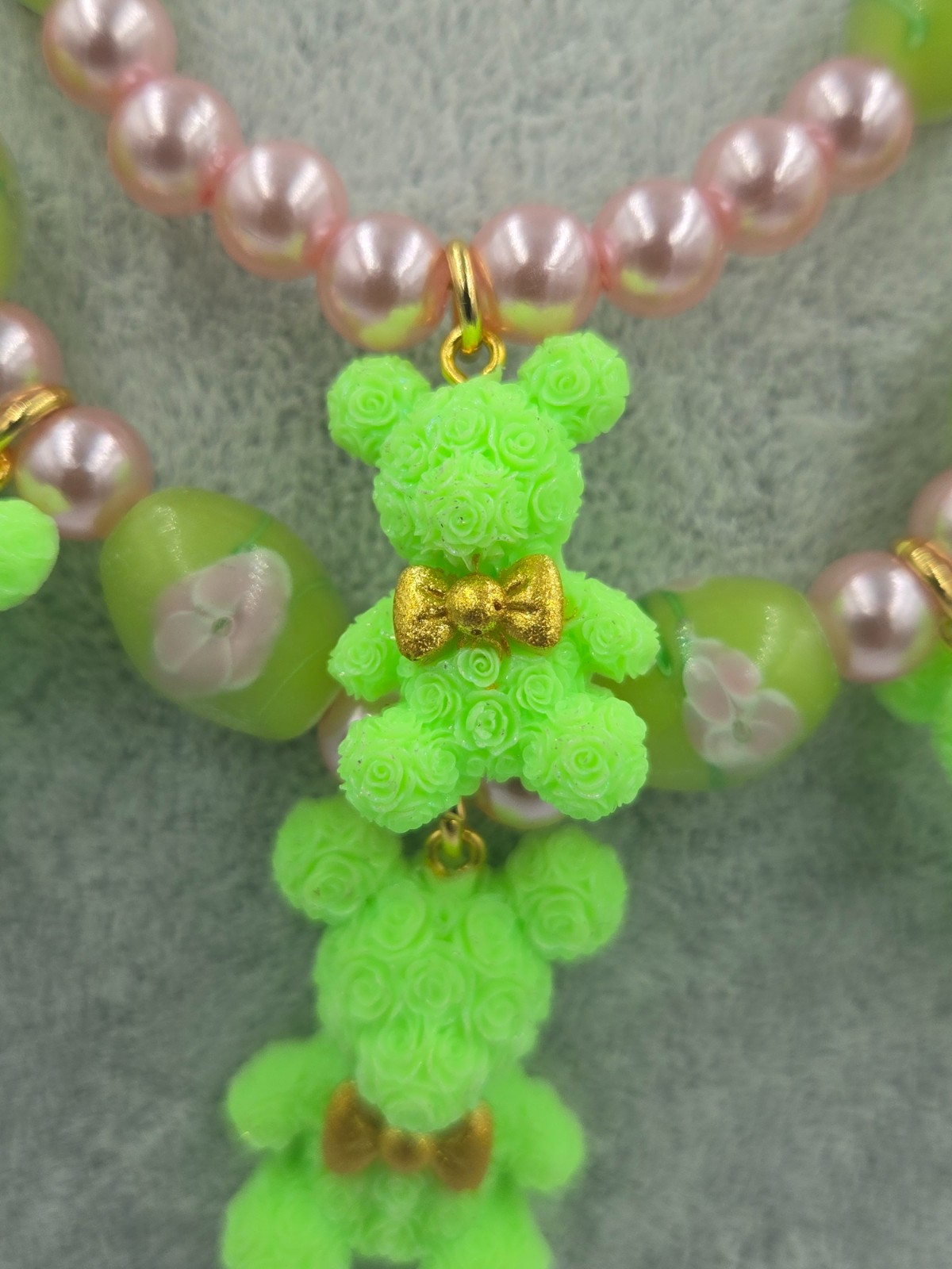 Bijzondere handgemaakte ketting: Mooi groen is niet lelijk