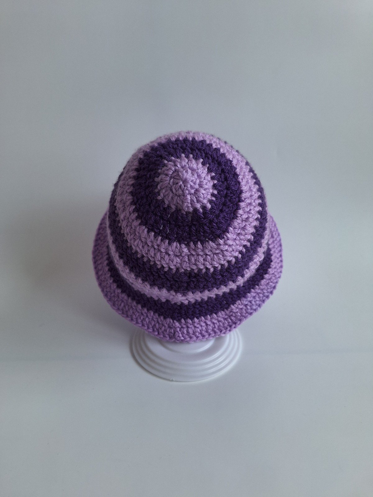 Gehaakt baby zonnehoedje 'Paars en lila' - 82234 Gehaakt baby zonnehoedje 'Paars en lila'