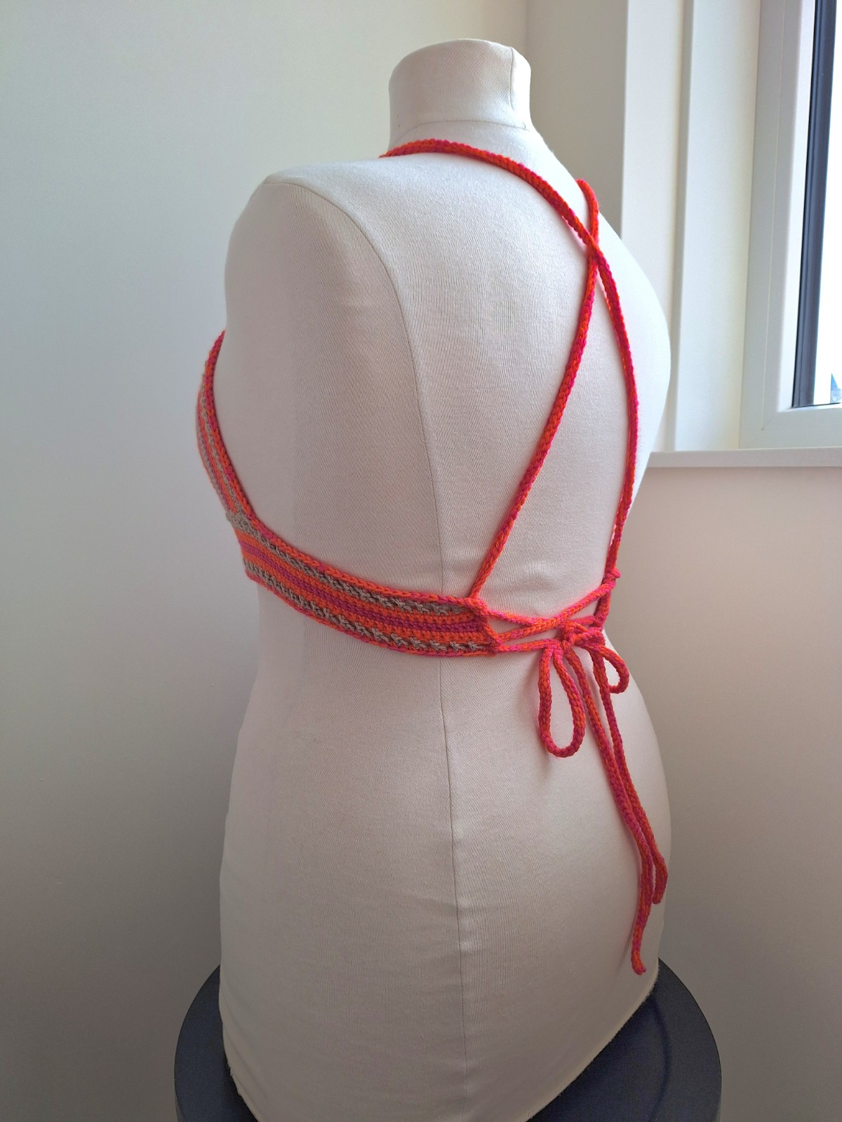 Gehaakt topje 'Boho top oranje, roze en beige'