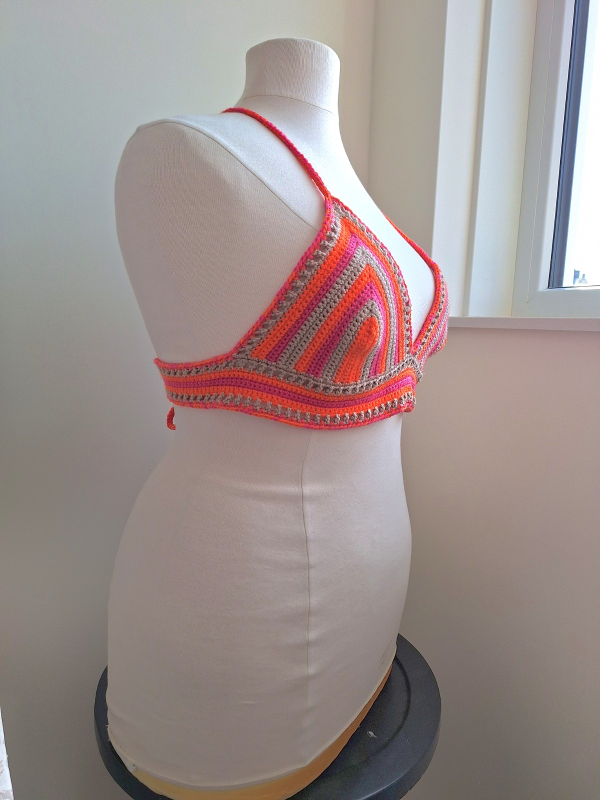 Gehaakt topje 'Boho top oranje, roze en beige'