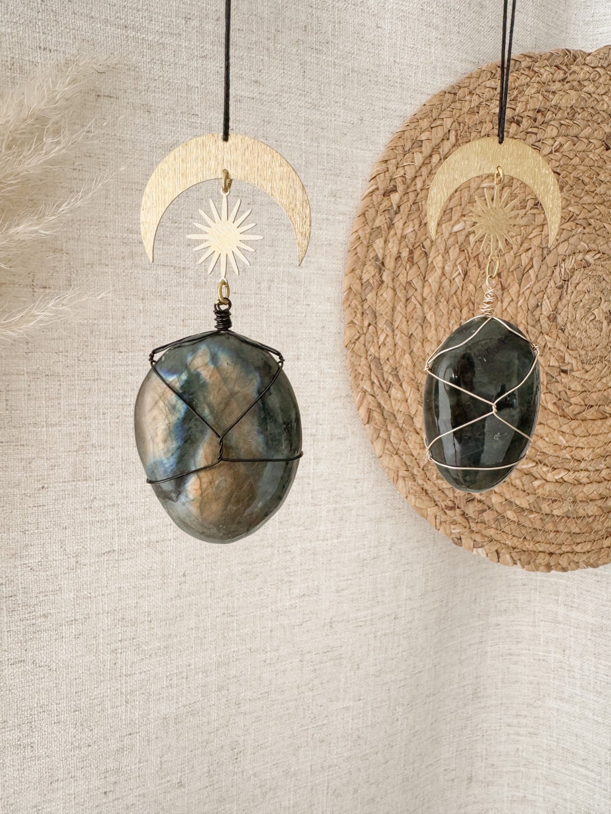 Handgemaakte labradoriet hanger:  voor bescherming, intuïtie en balans