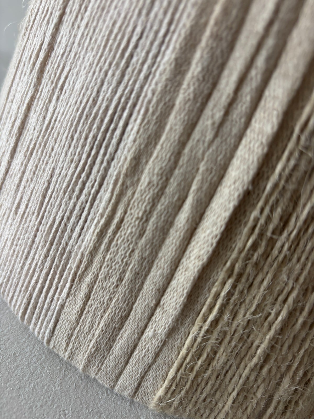 Hanglamp, handgemaakt in 3 soorten materiaal in 1 kleur