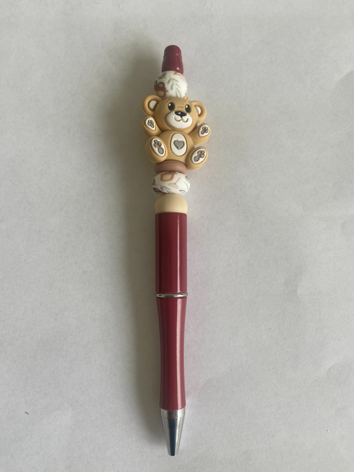 Kralenpen met bruine beer