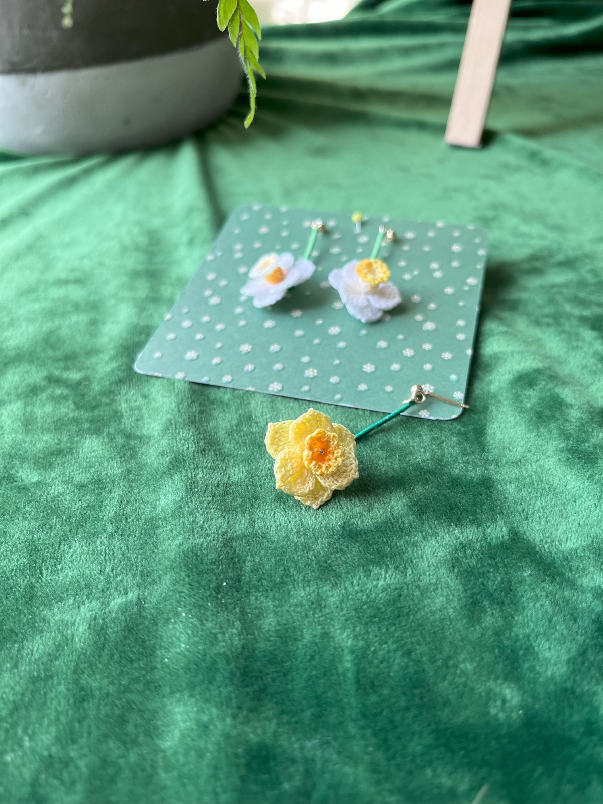 Micro Gehaakte Narcis Oorbellen - 73806 Micro Gehaakte Narcis Oorbellen