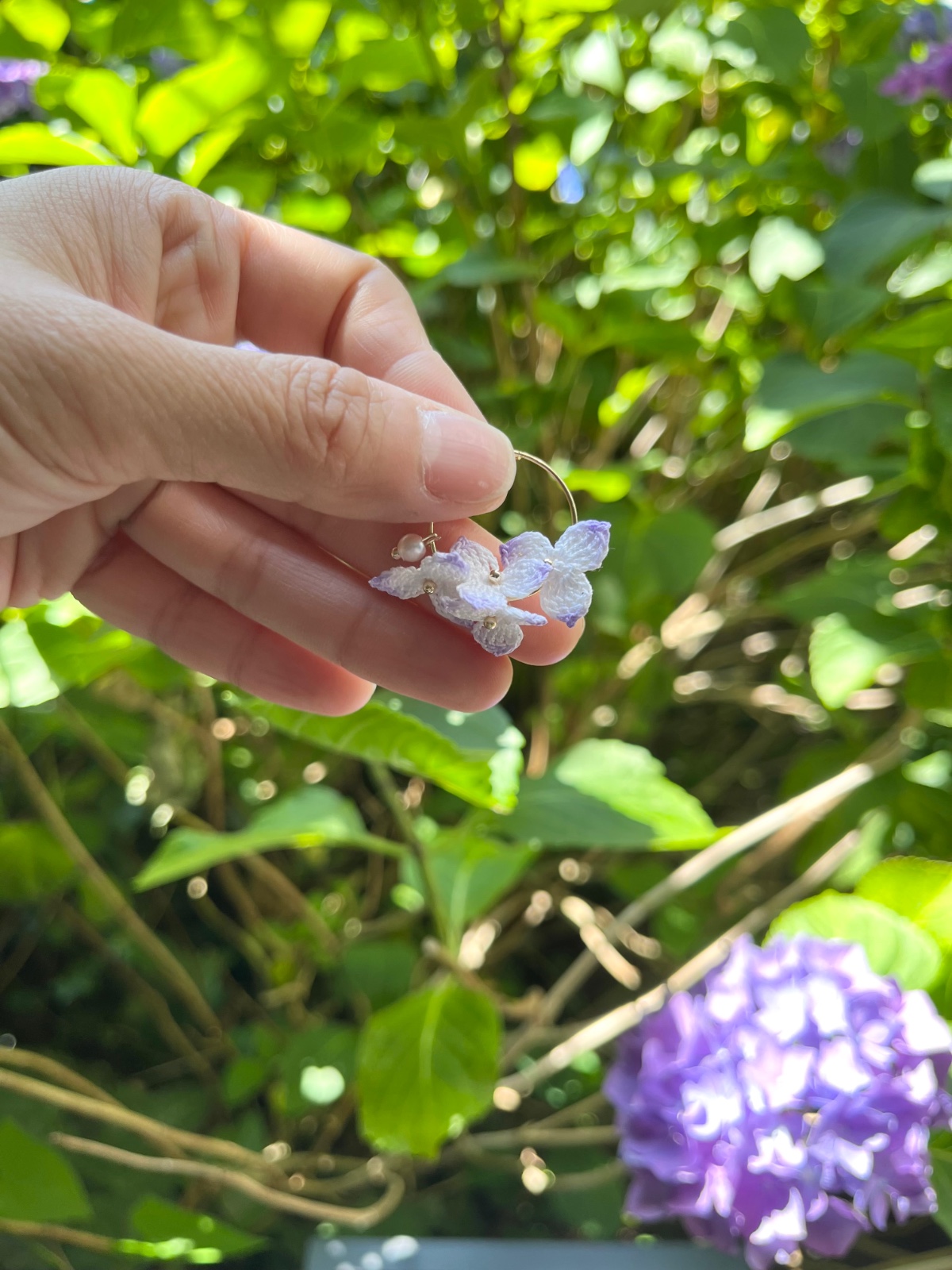 Micro Gehaakte Paarse Bloesems – Oorringen - 82761 Micro Gehaakte Paarse Bloesems – Oorringen