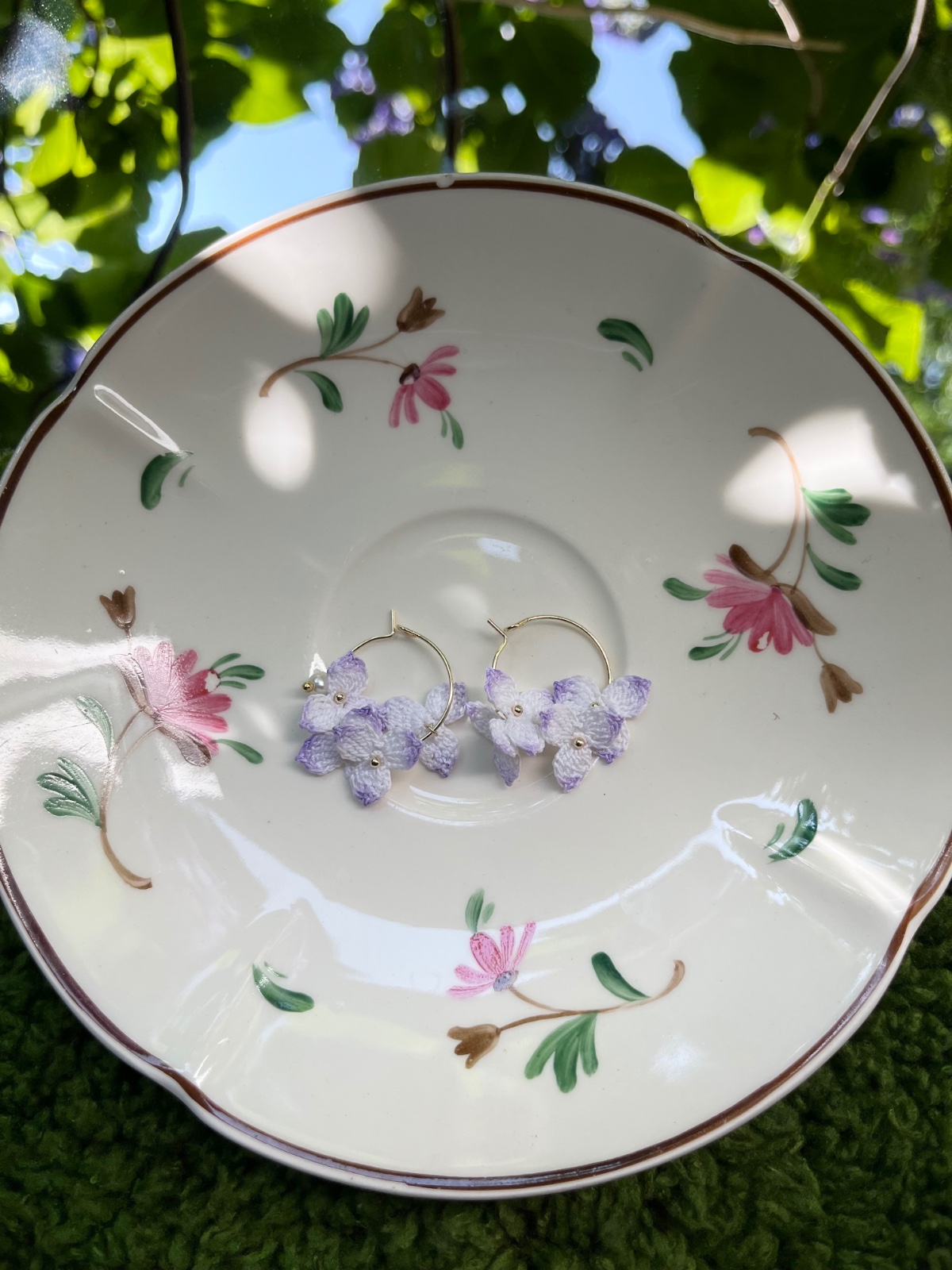 Micro Gehaakte Paarse Bloesems – Oorringen - 82763 Micro Gehaakte Paarse Bloesems – Oorringen