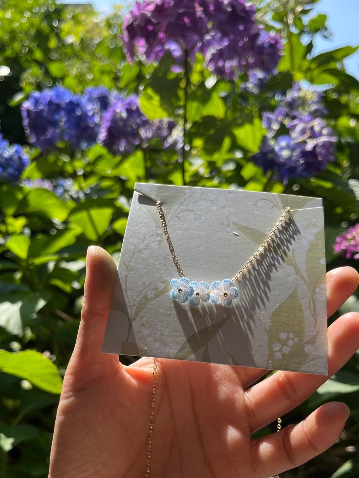 Micro Gehaakte Vergeet-Mij-Niet Sieradenset – Hangende Oorbellen & … - 82805 Micro Gehaakte Vergeet-Mij-Niet Sieradenset – Hangende Oorbellen & Ketting