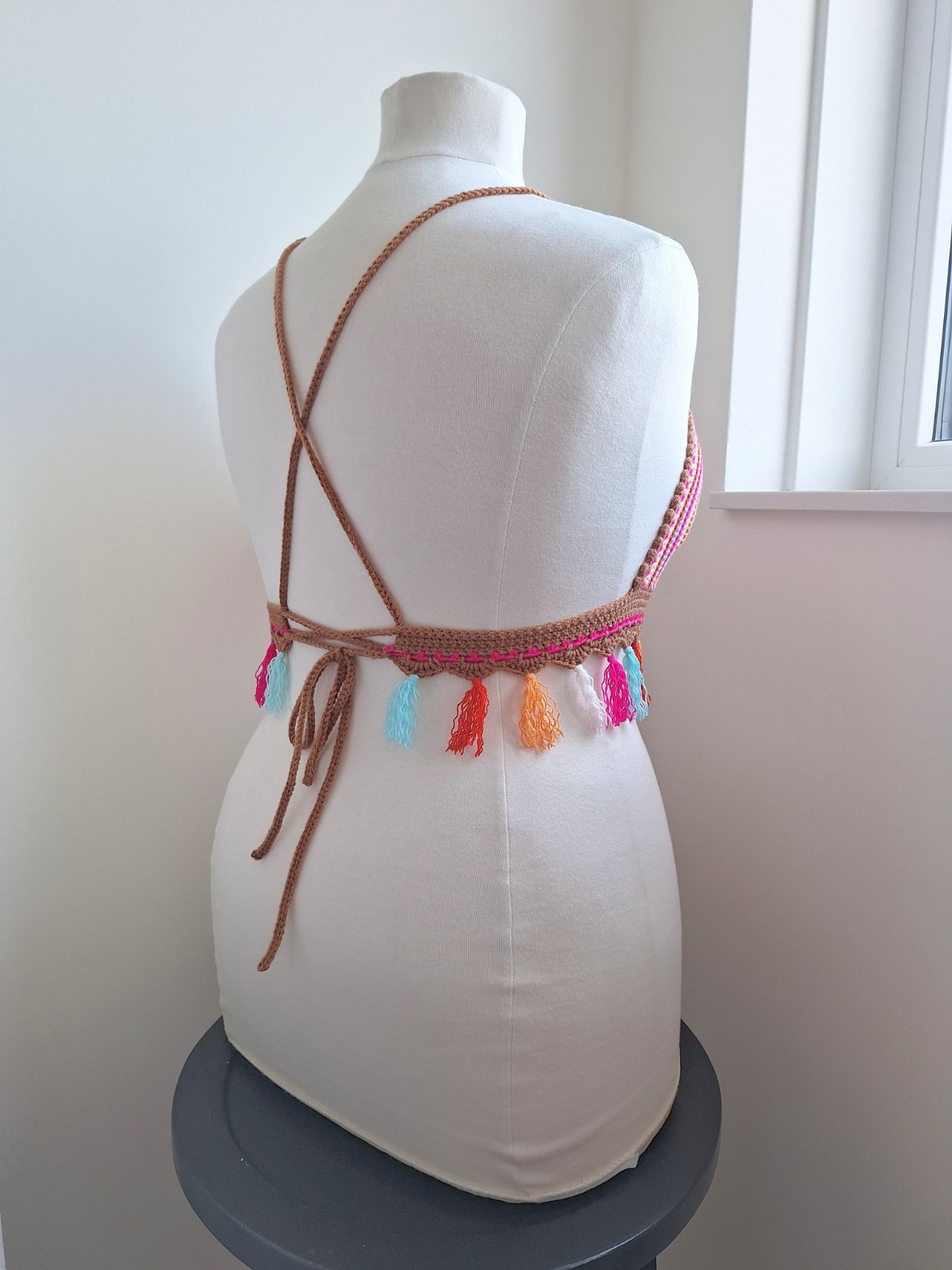 Gehaakt topje 'Gigi top tropisch'