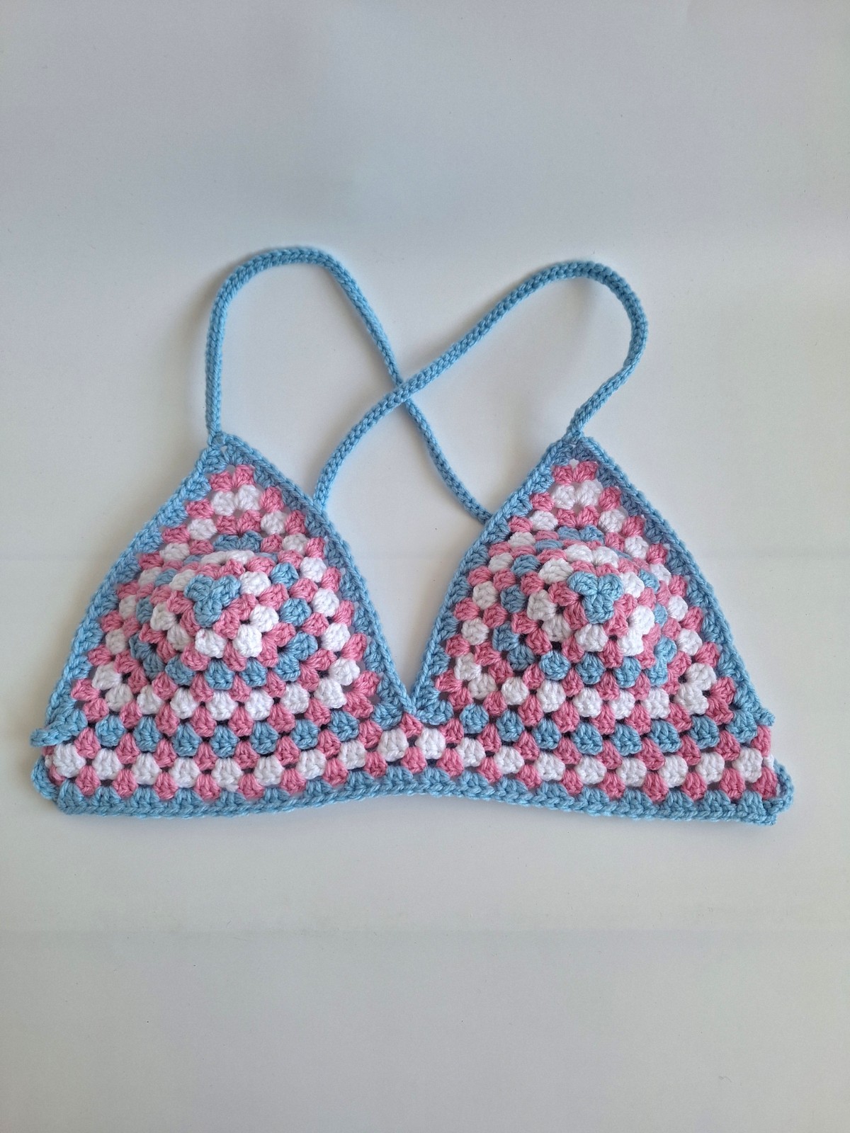 Gehaakt topje 'Pride transgender vlag' - 88242 Gehaakt topje 'Pride transgender vlag'