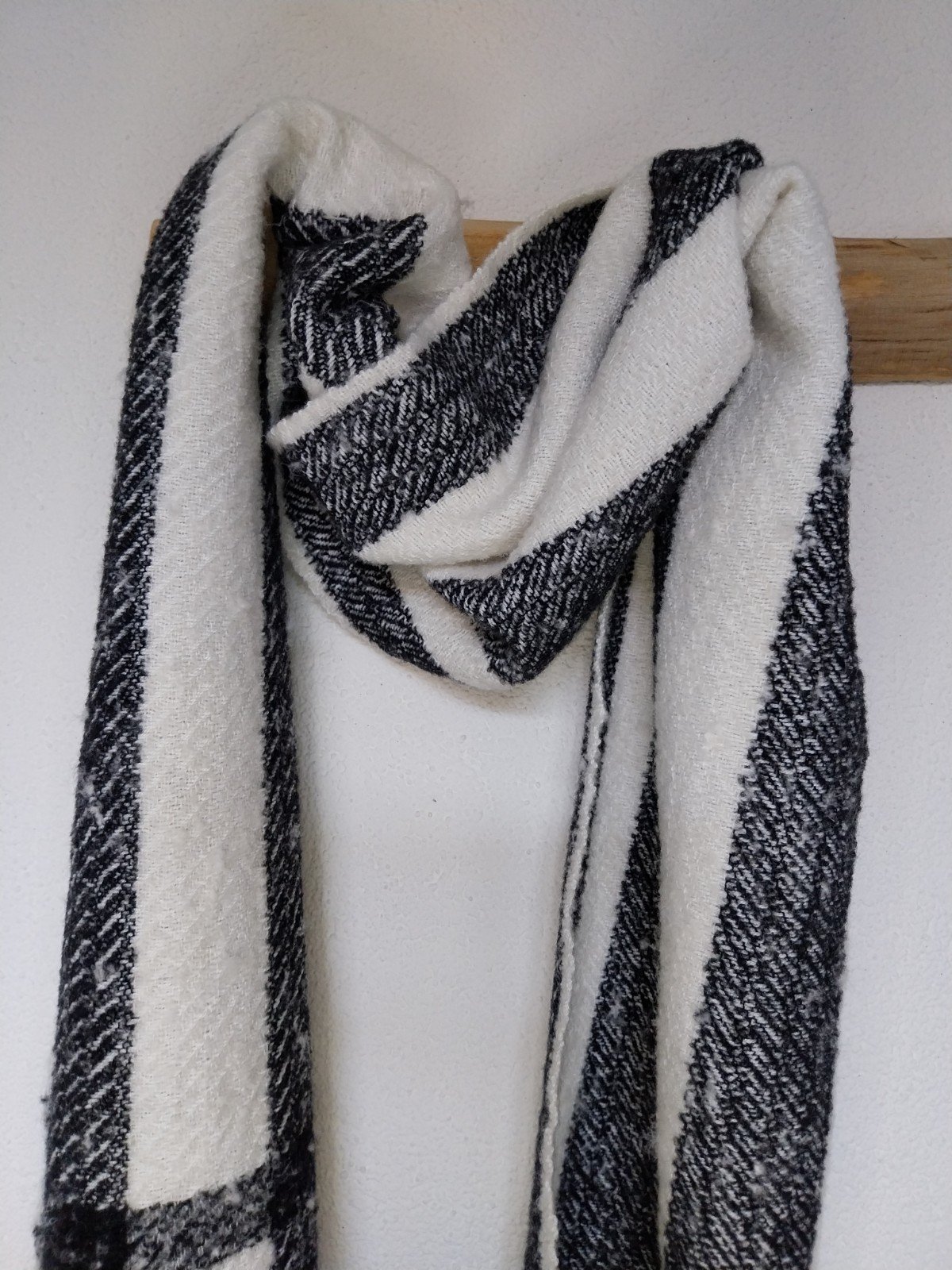 Handgeweven klassieke shawl – Tijdloos & Uniek