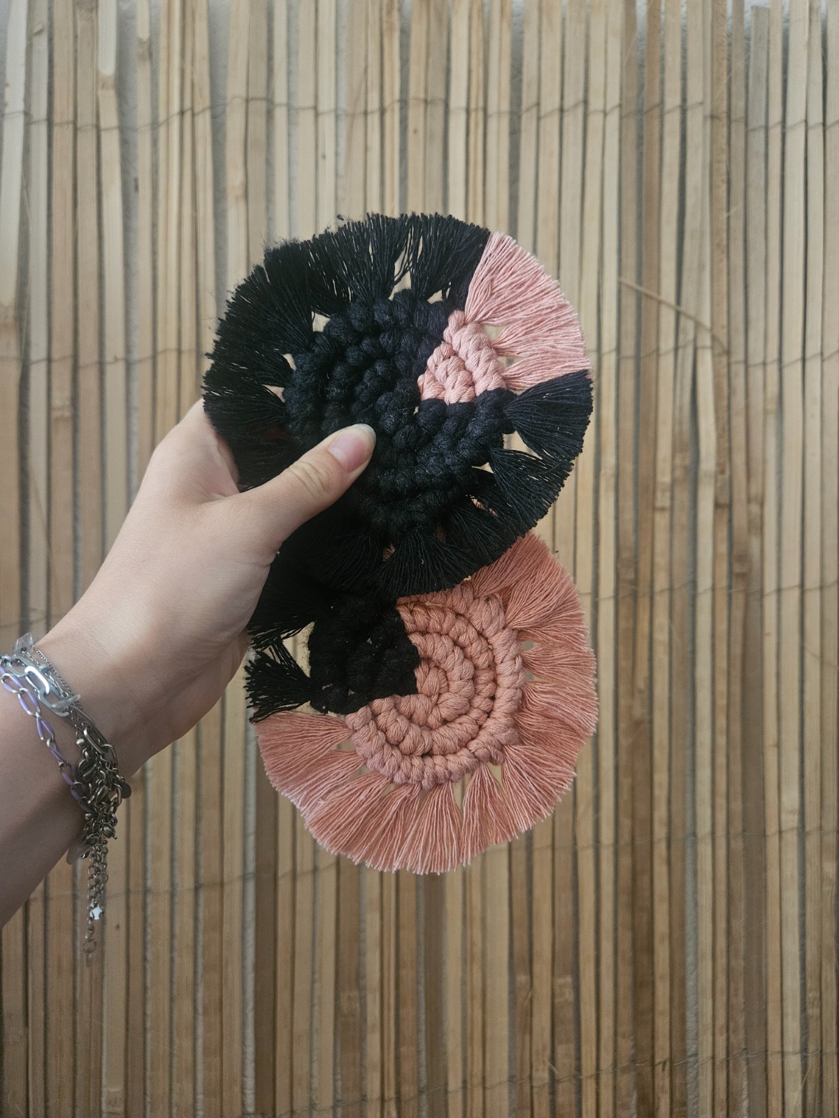 Macramé onderzetters roze-zwart - 87328 Macramé onderzetters roze-zwart