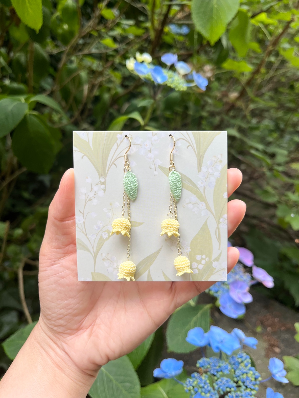 Micro Gehaakte Lelietjes-van-Dalen Oorbellen – Bloem Oorbellen - 84580 Micro Gehaakte Lelietjes-van-Dalen Oorbellen – Bloem Oorbellen