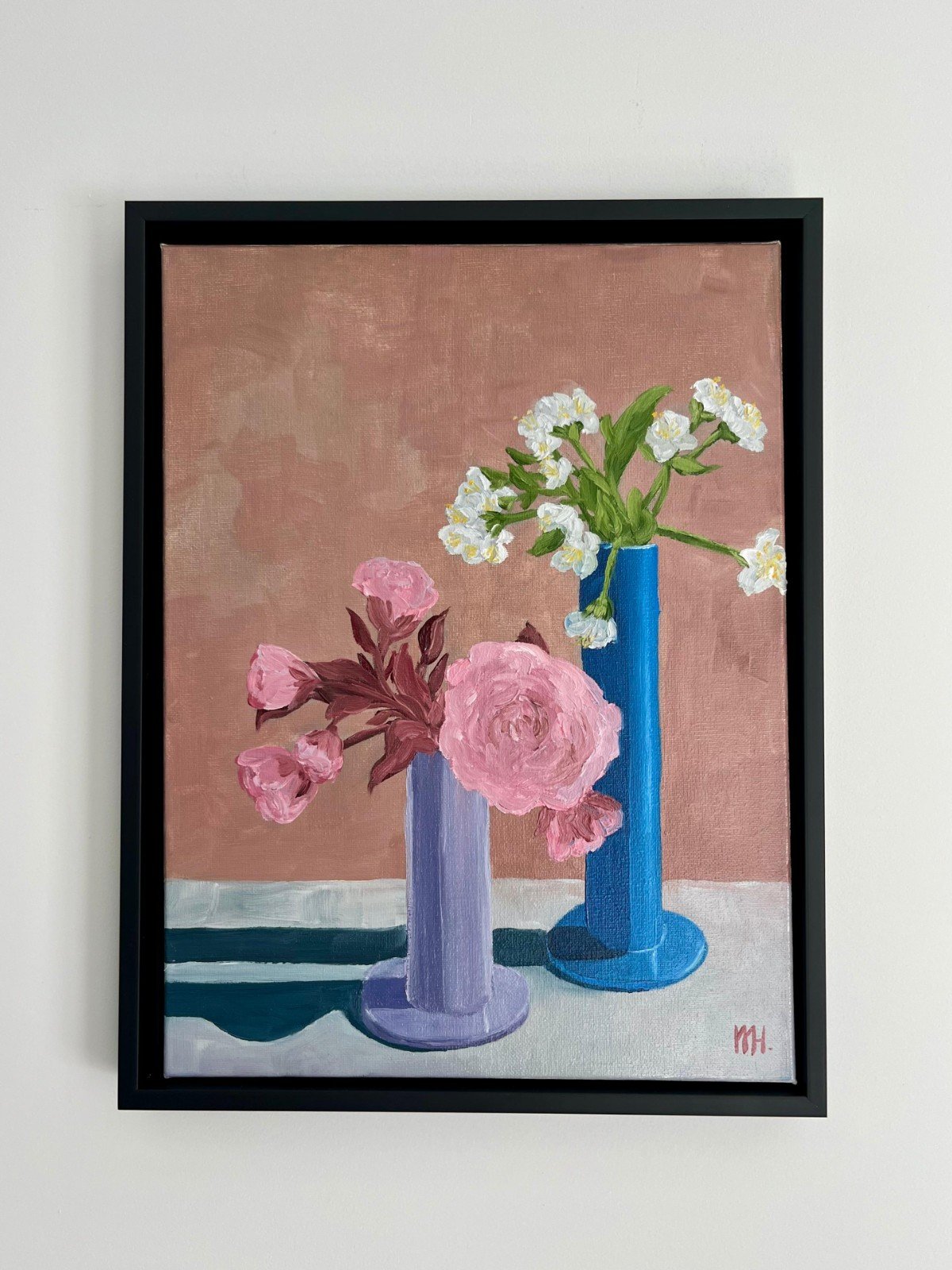 Schilderij "Random houseware + flowers" - origineel kunstwerk van olieverf