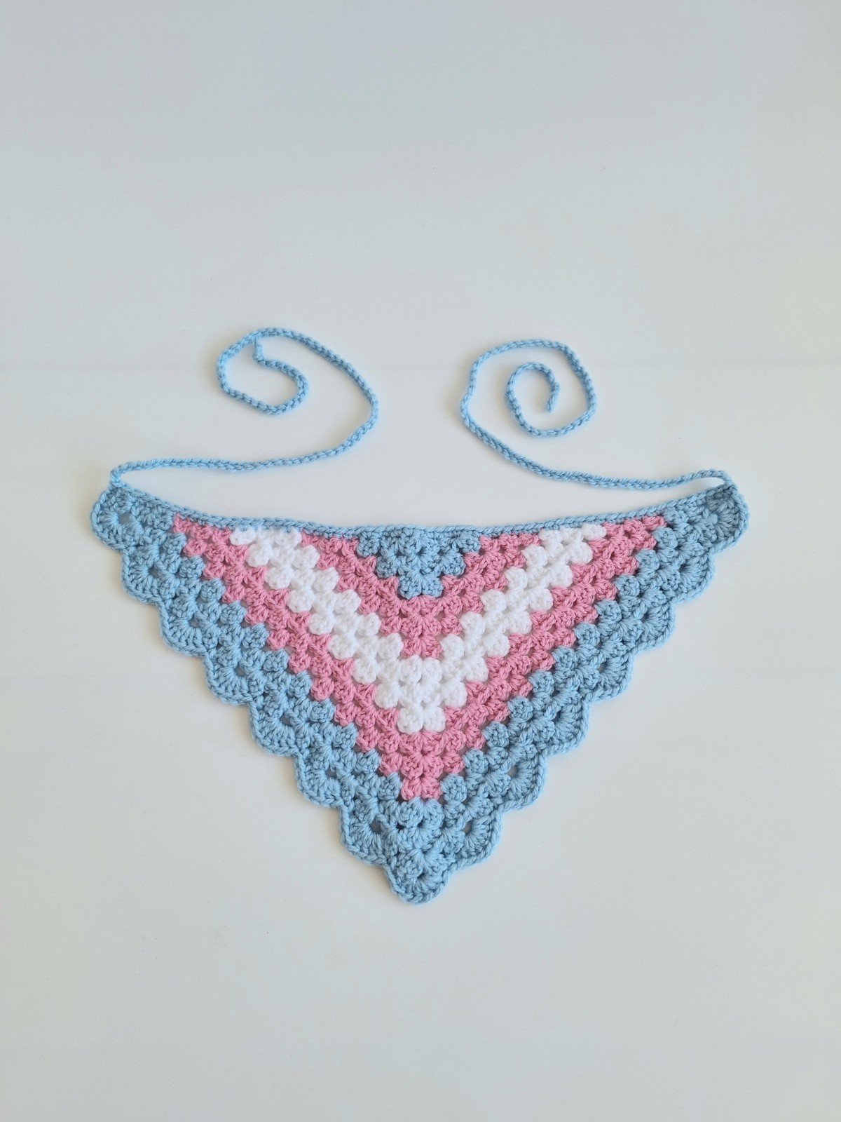 Gehaakte bandana 'Transgender vlag' - 89903 Gehaakte bandana 'Transgender vlag'