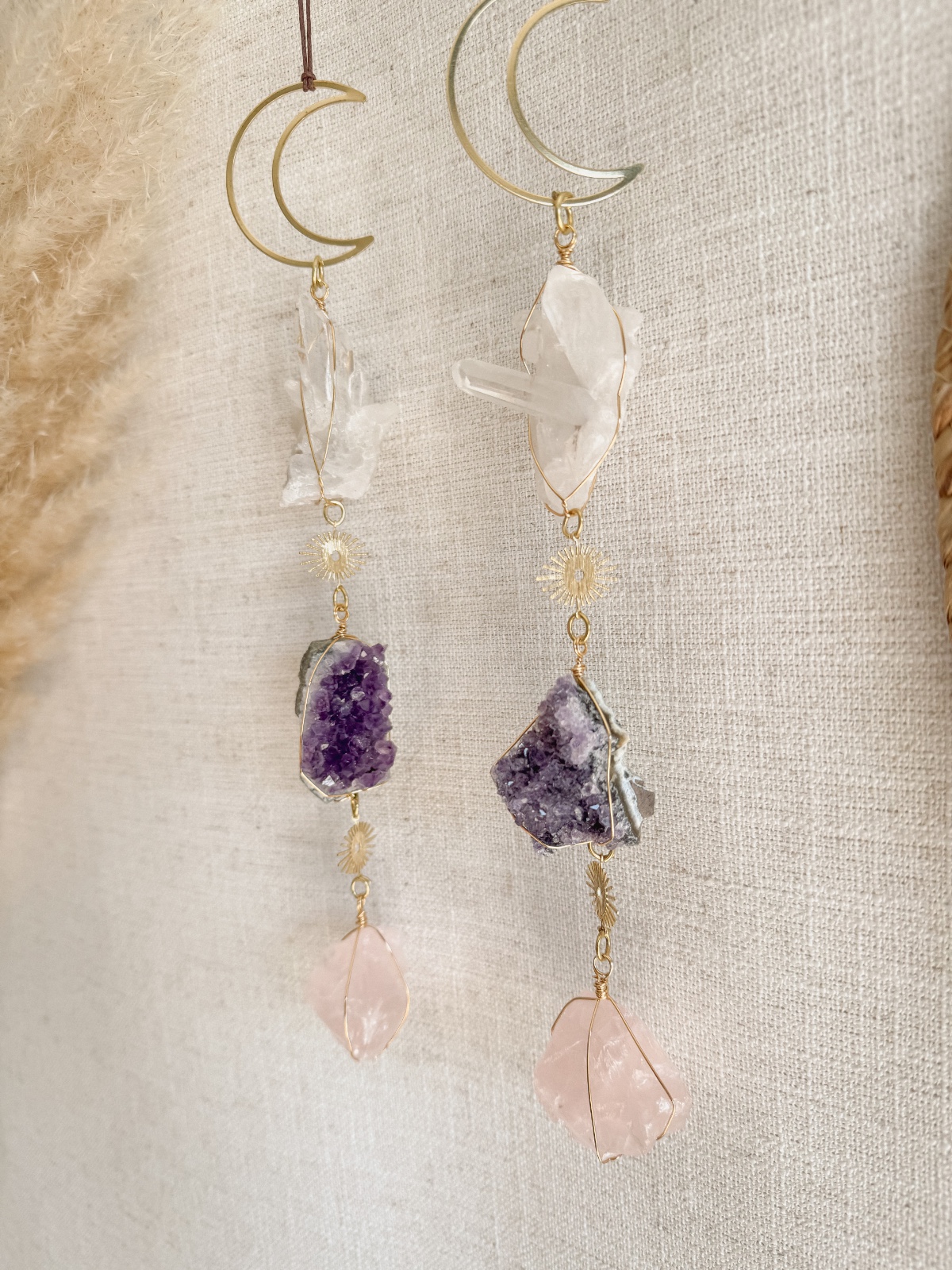 Gouden driehoek edelsteenhanger als decoratie in huis - 91495 Gouden driehoek edelsteenhanger als decoratie in huis