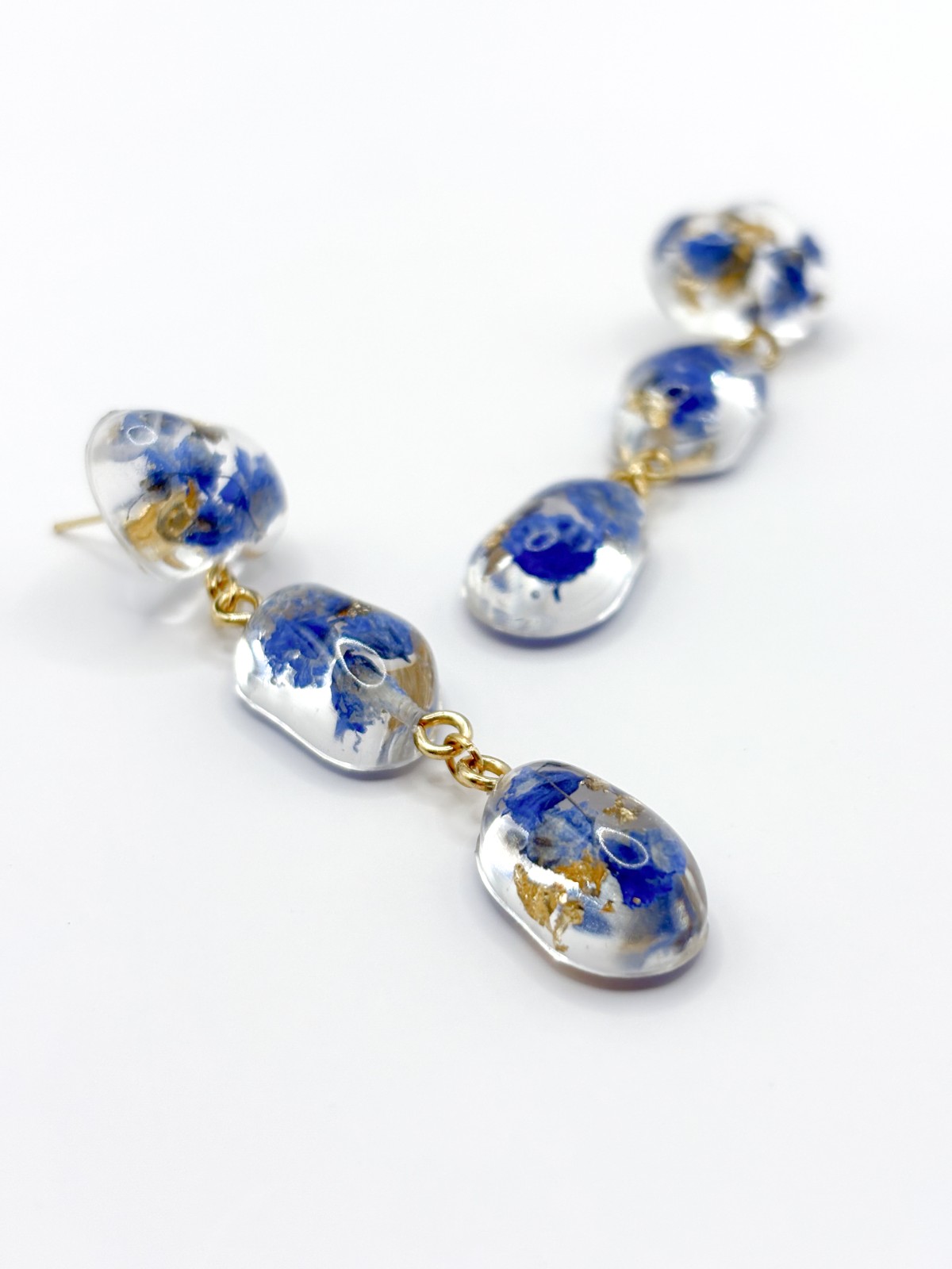 Statement Oorbellen met 3 Stenen Gevuld Echte Bloemen uit Den Haag - 91716 Statement Oorbellen met 3 Stenen Gevuld Echte Bloemen uit Den Haag (The Tide)