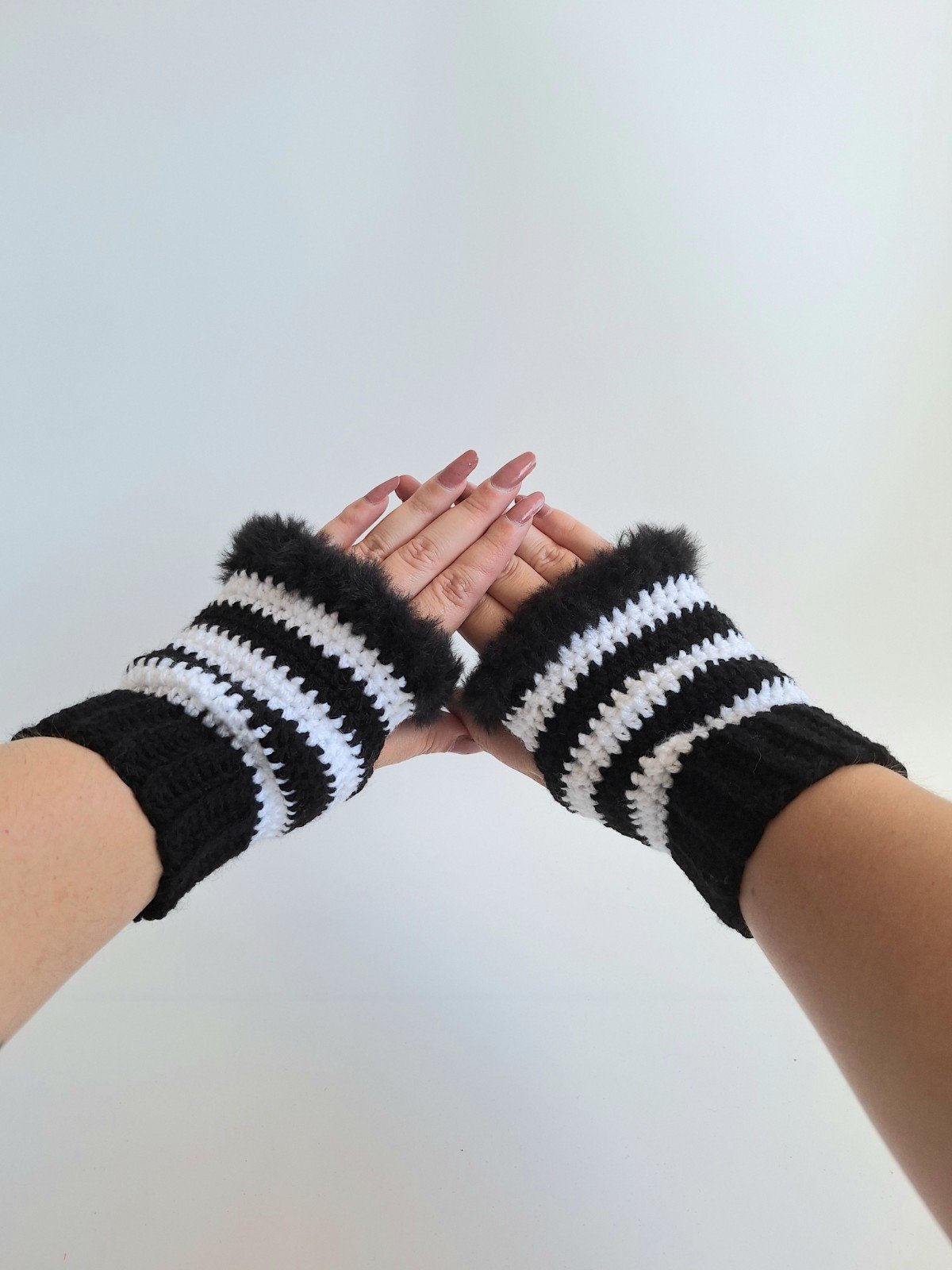 Gehaakte handschoenen - gehaakte vingerloze handschoenen | Zwart en w… - 96933 Gehaakte handschoenen - gehaakte vingerloze handschoenen | Zwart en wit