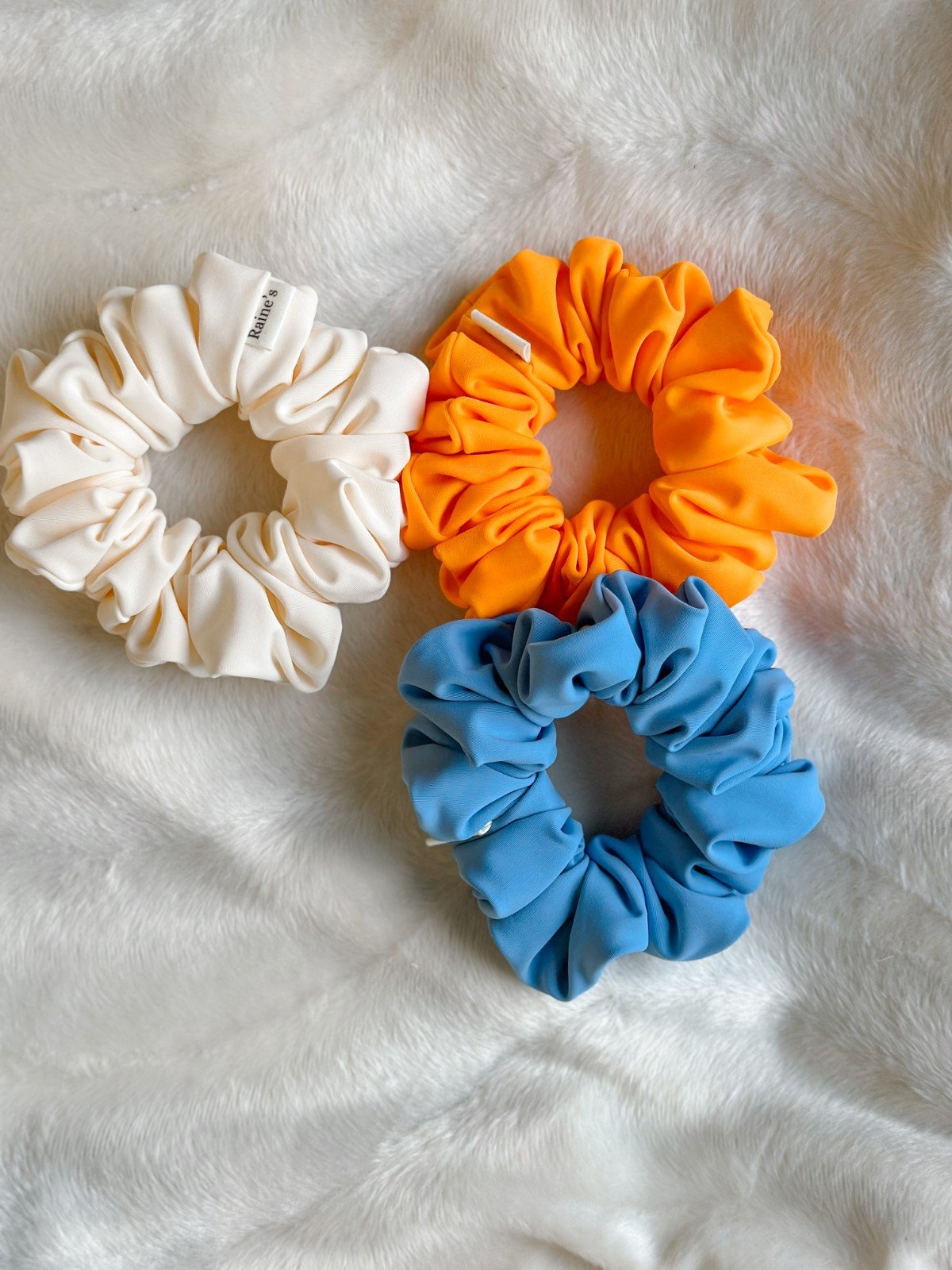 Sweat-ready Scrunchies van easy dry spandex