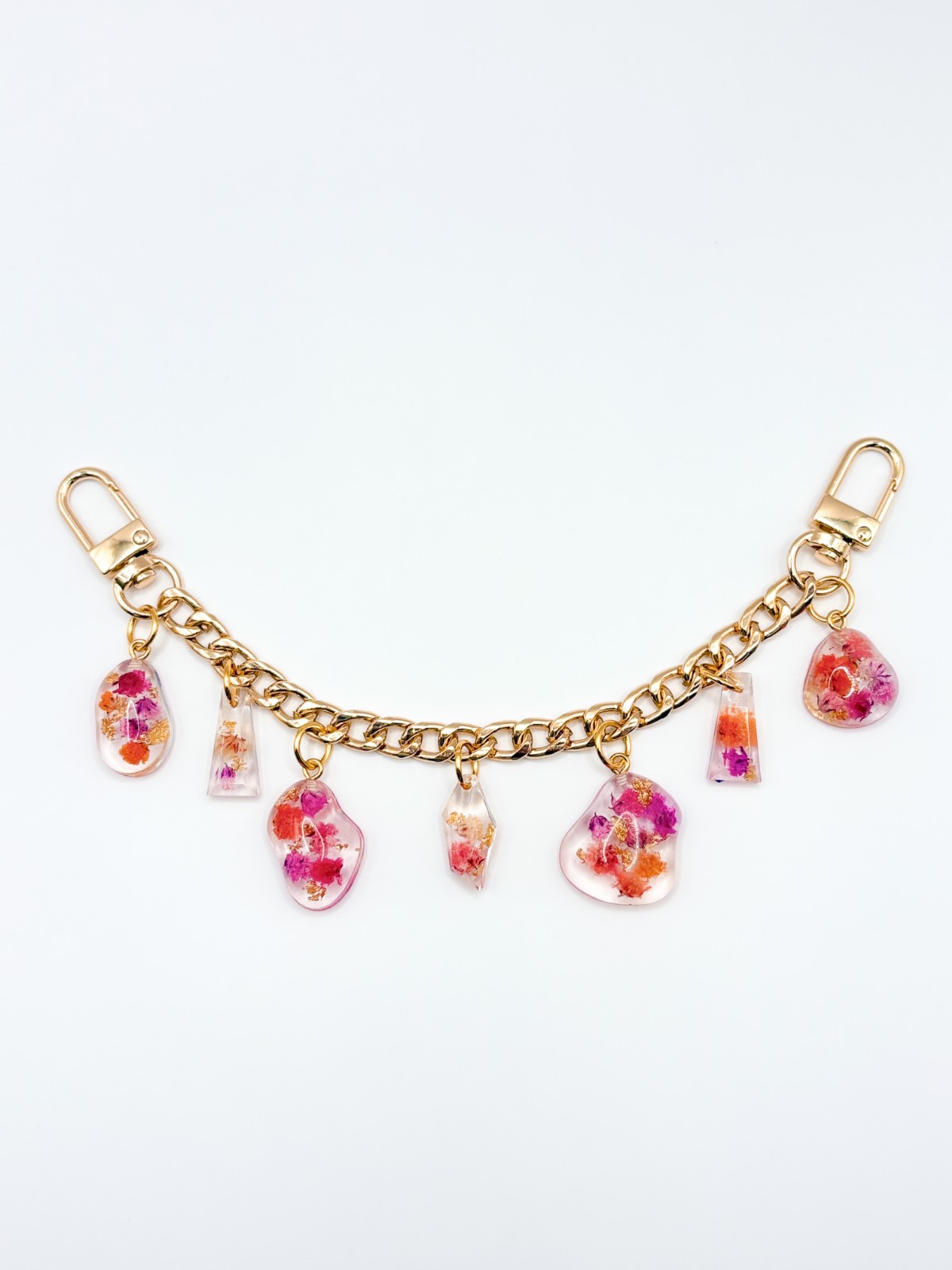 Tassenhanger (Bagchain) met Echte Bloemen uit Utrecht (The Blossom Ch… - 96468 Tassenhanger (Bagchain) met Echte Bloemen uit Utrecht (The Blossom Chapter)