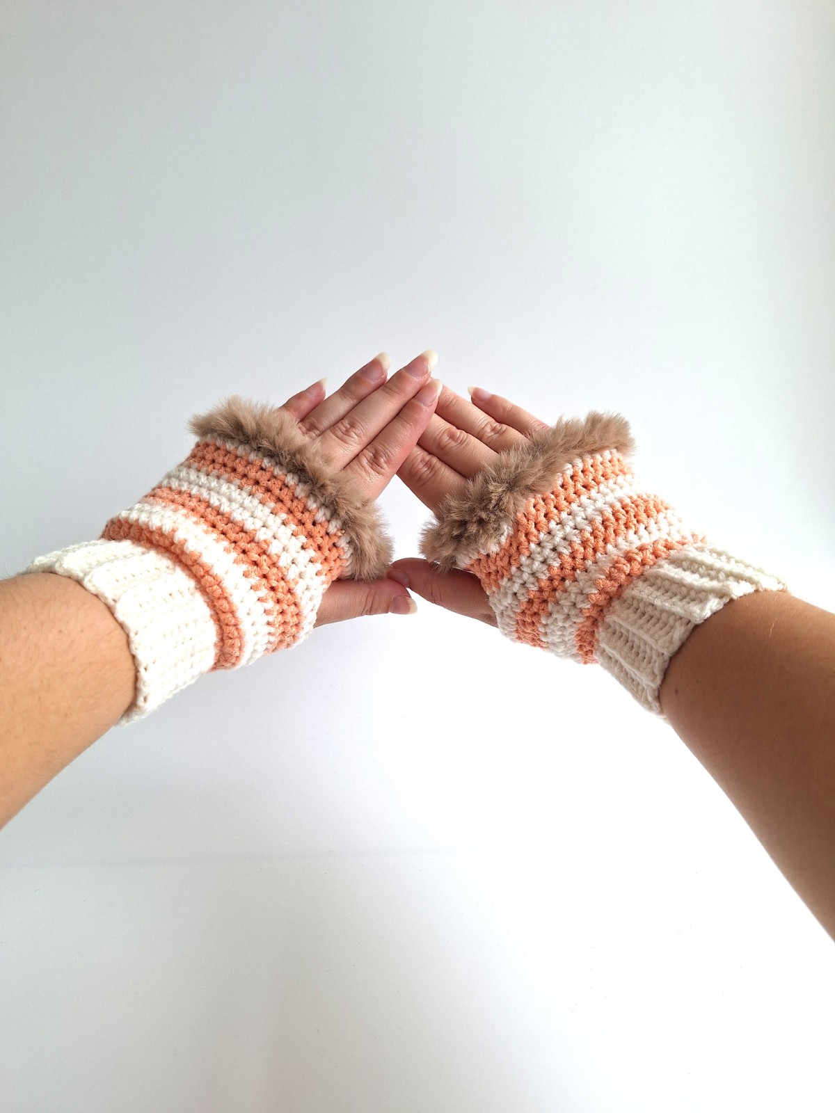 Gehaakte handschoenen - gehaakte vingerloze handschoenen | Crème, pasteloranje en beige