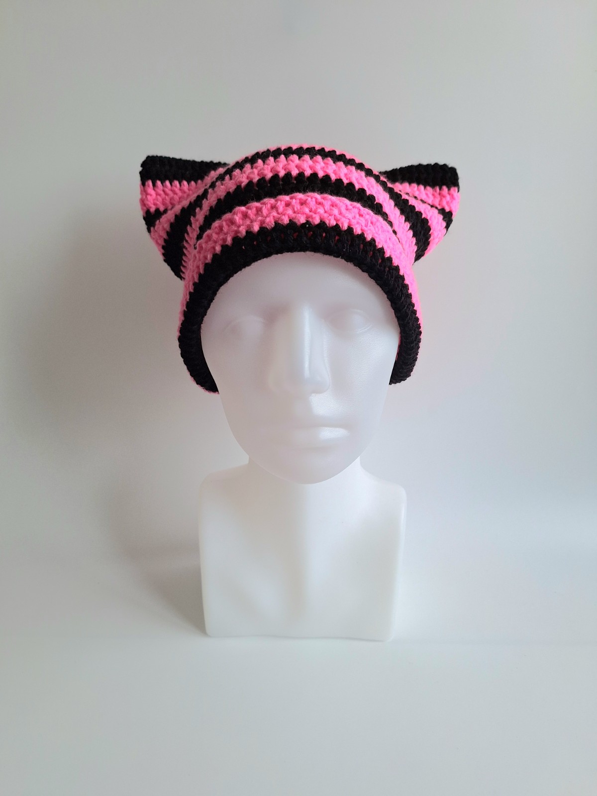 Gehaakte muts | Zwart en neon roze