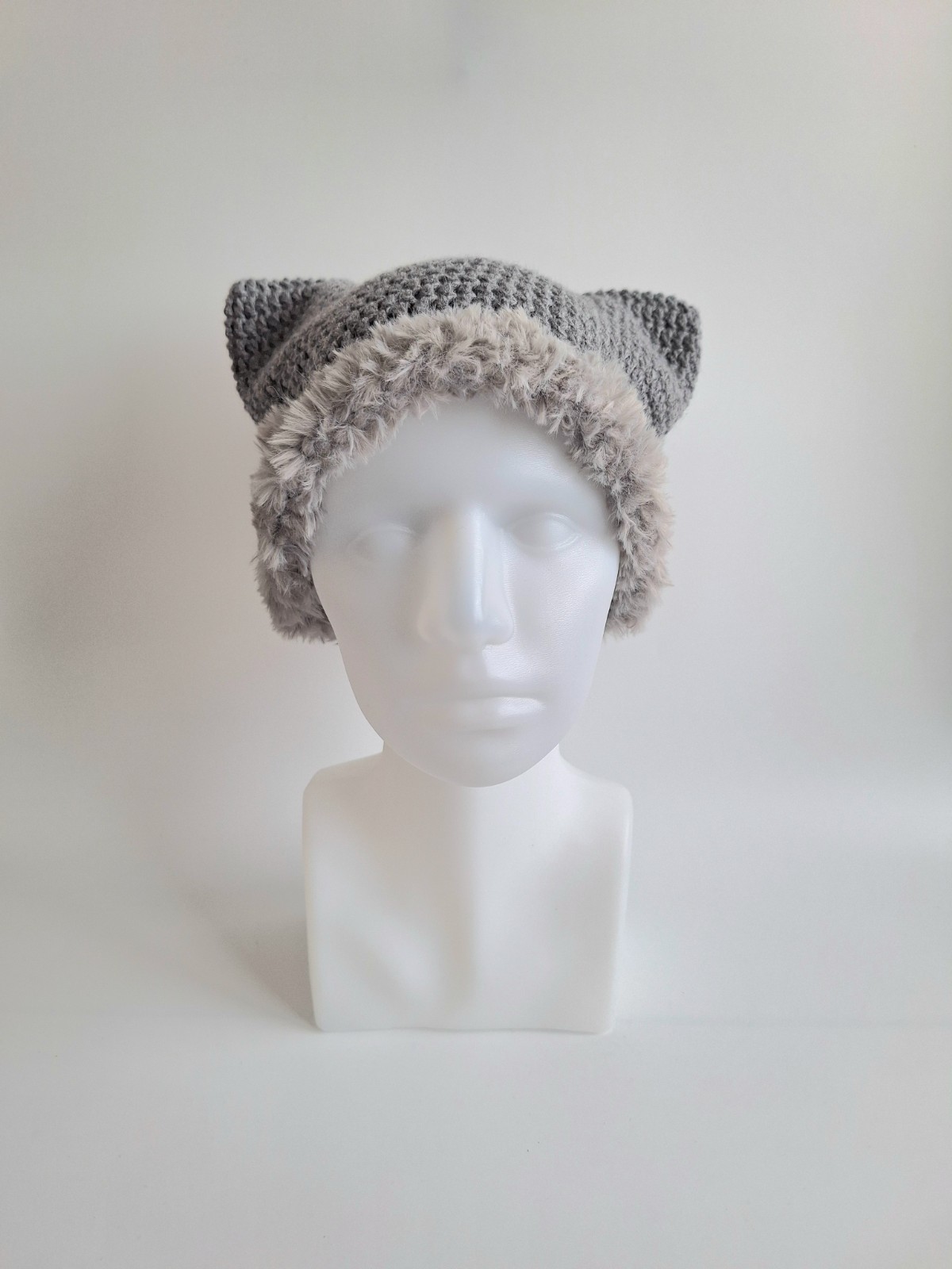 Gehaakte muts met imitatiebont | Grijs - 99215 Gehaakte muts met imitatiebont | Grijs