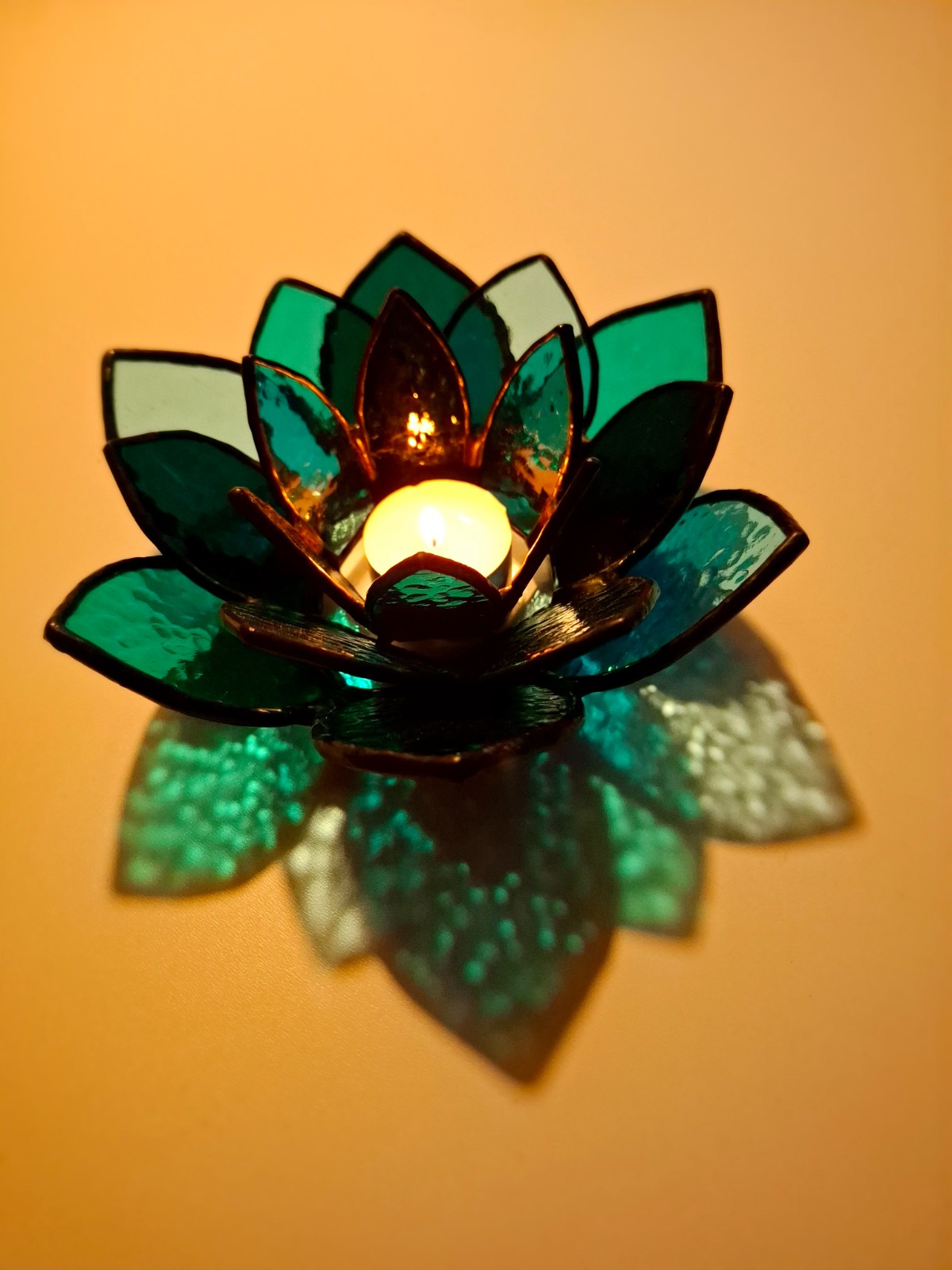 Grote glas in lood lotus "Aurora" - 98908 Grote glas in lood lotus "Aurora"