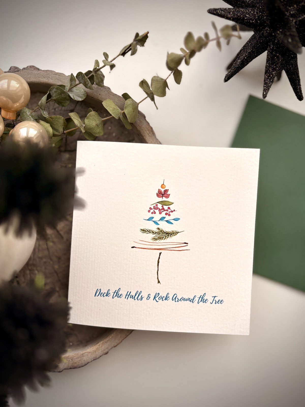 Kerstboompje III - 100179 Schattige handgeschilderde kerstkaart van minimalistisch kerstboompje - Kerstboompje III