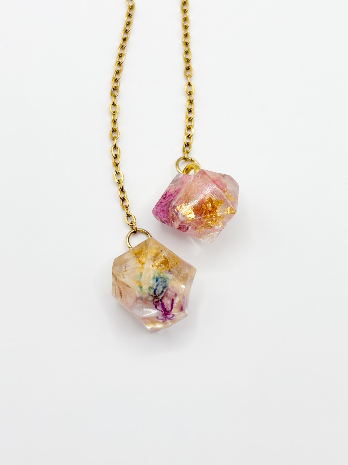 Kristalvormige Mini Threader Oorbellen met Echte Bloemen uit Lissabon (Late Bloomers)