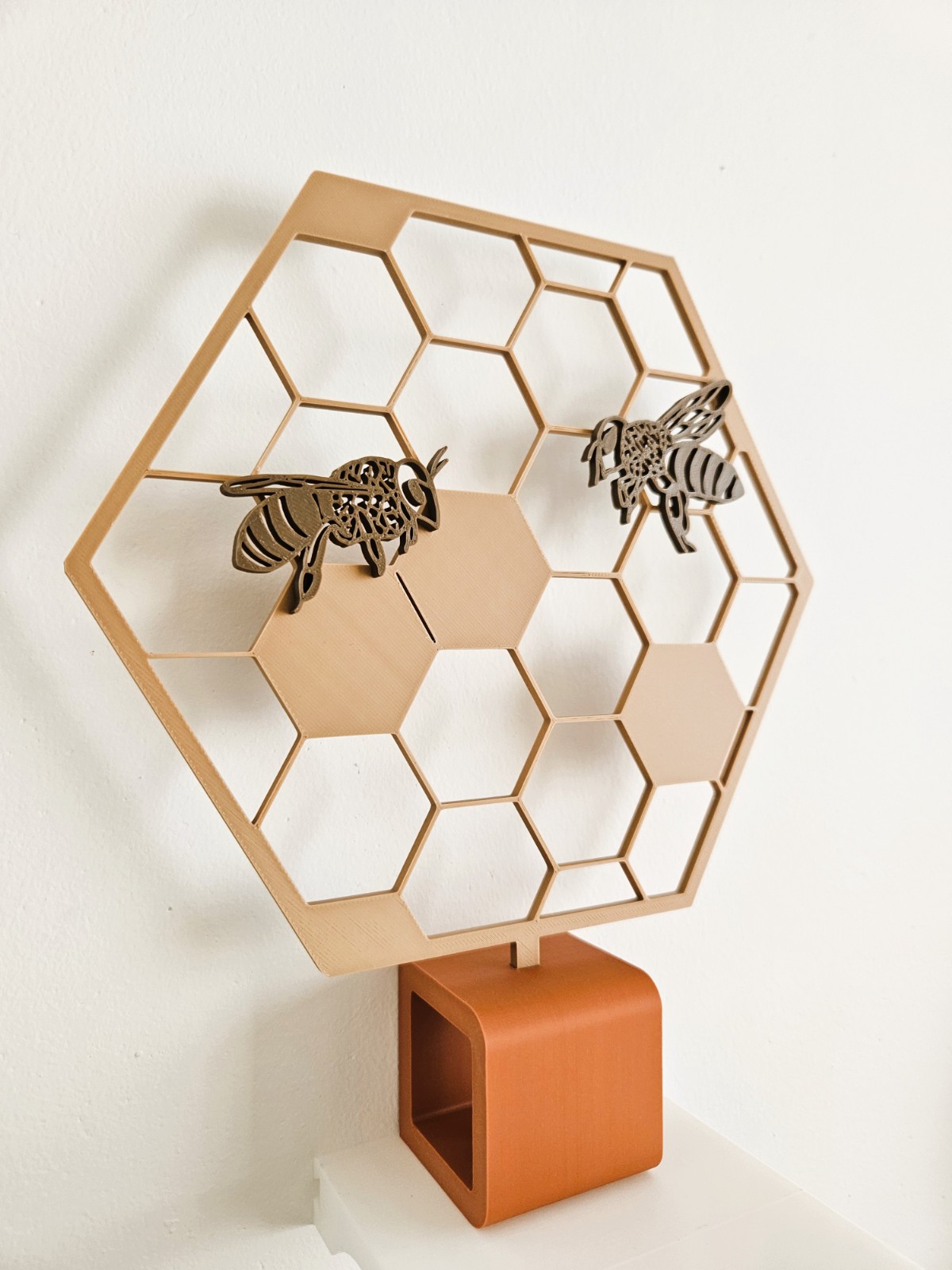 Wanddecoratie hexagoon met Bijen - 98190 Wanddecoratie hexagoon met Bijen