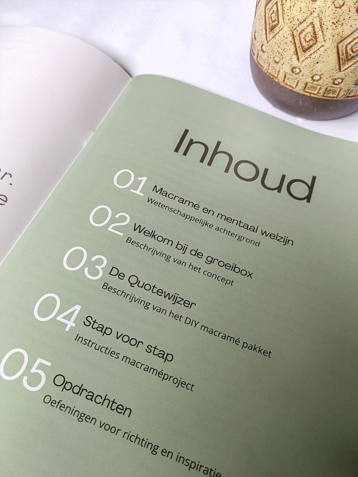 DIY macramé boekenlegger