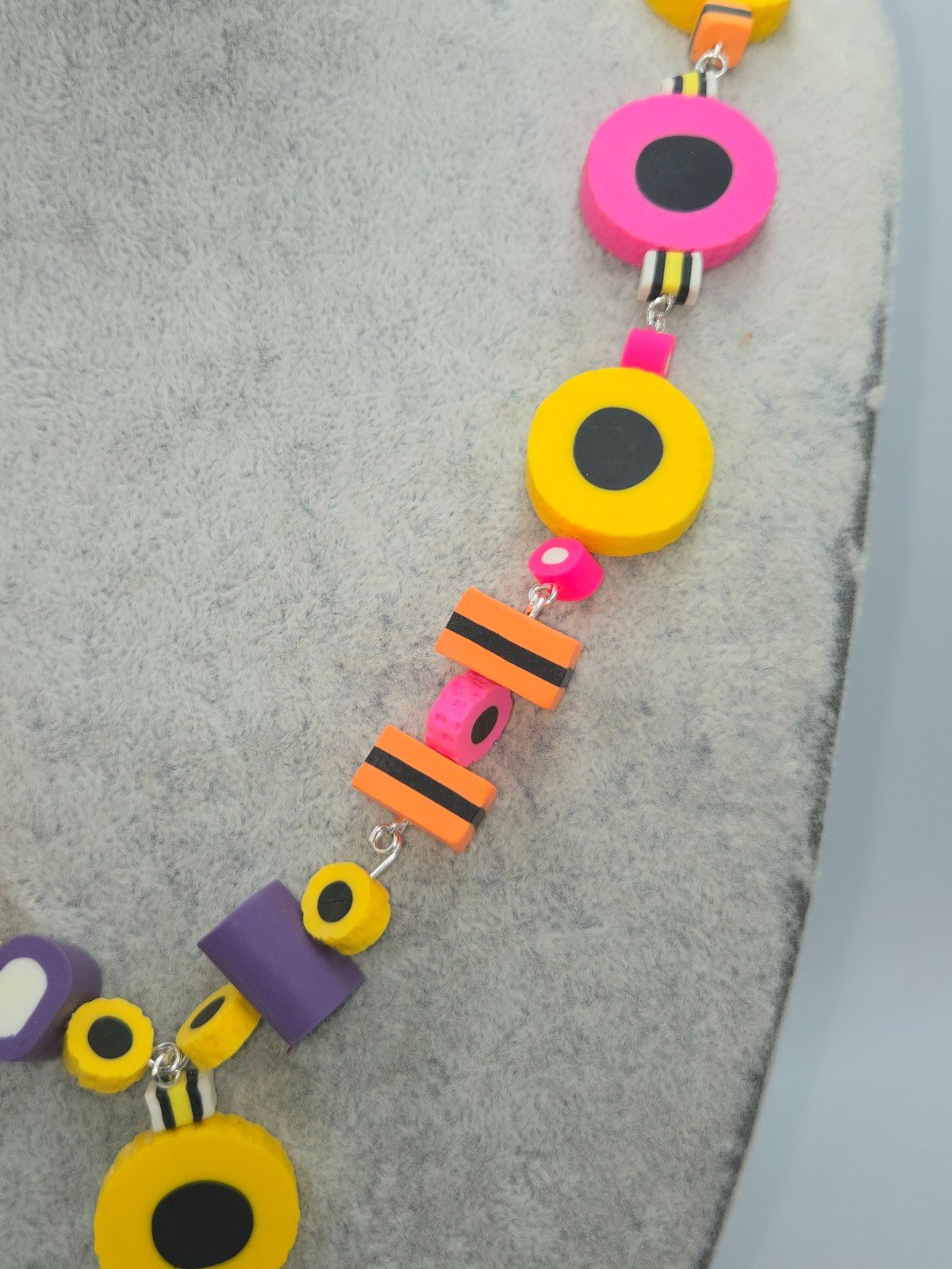 Engelse drop ketting, voor de echte dropverslaafde. - 101582 Engelse drop ketting, voor de echte dropverslaafde.