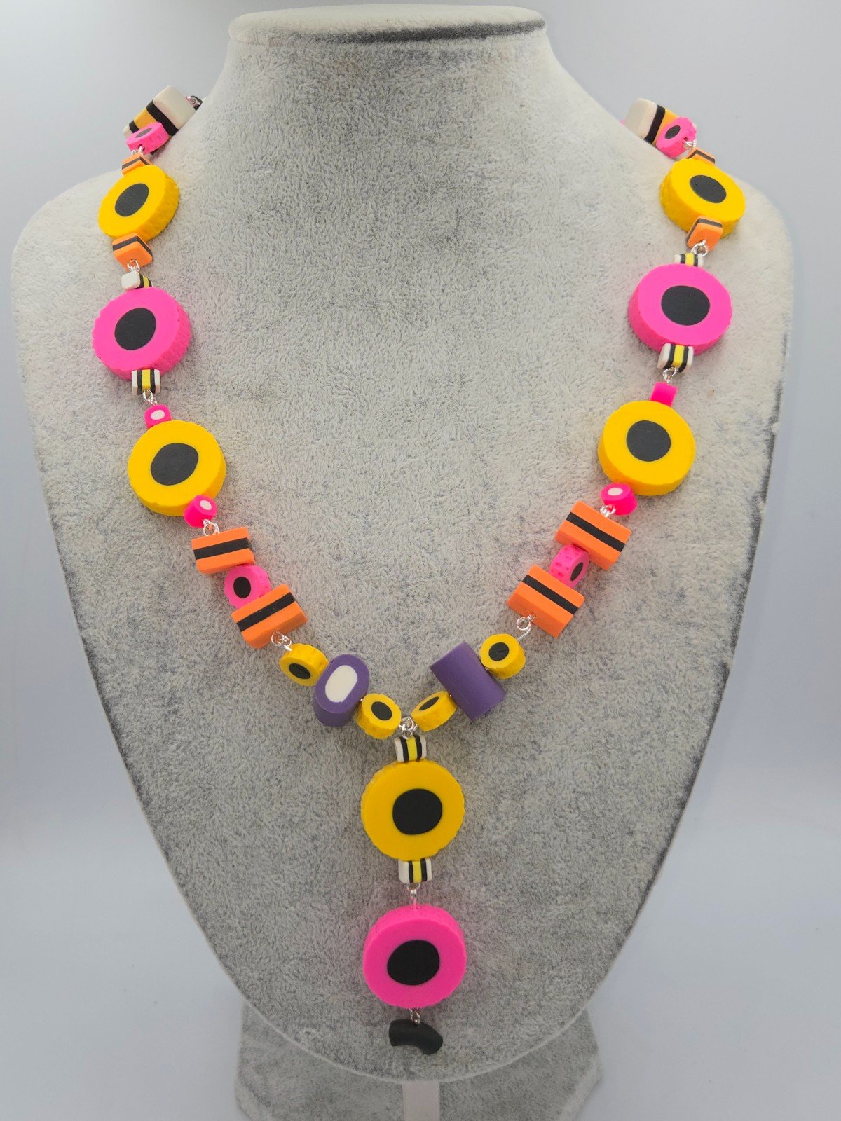 Engelse drop ketting, voor de echte dropverslaafde. - 101583 Engelse drop ketting, voor de echte dropverslaafde.