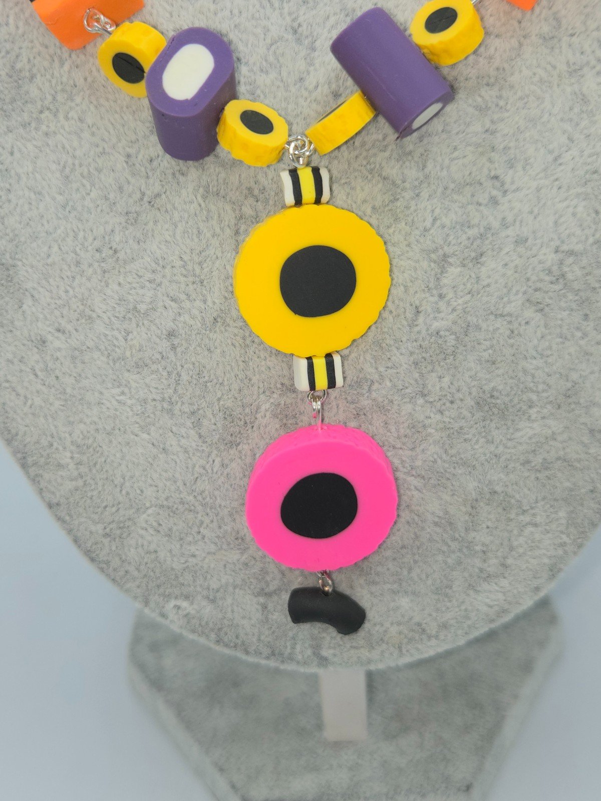 Engelse drop ketting, voor de echte dropverslaafde. - 101585 Engelse drop ketting, voor de echte dropverslaafde.