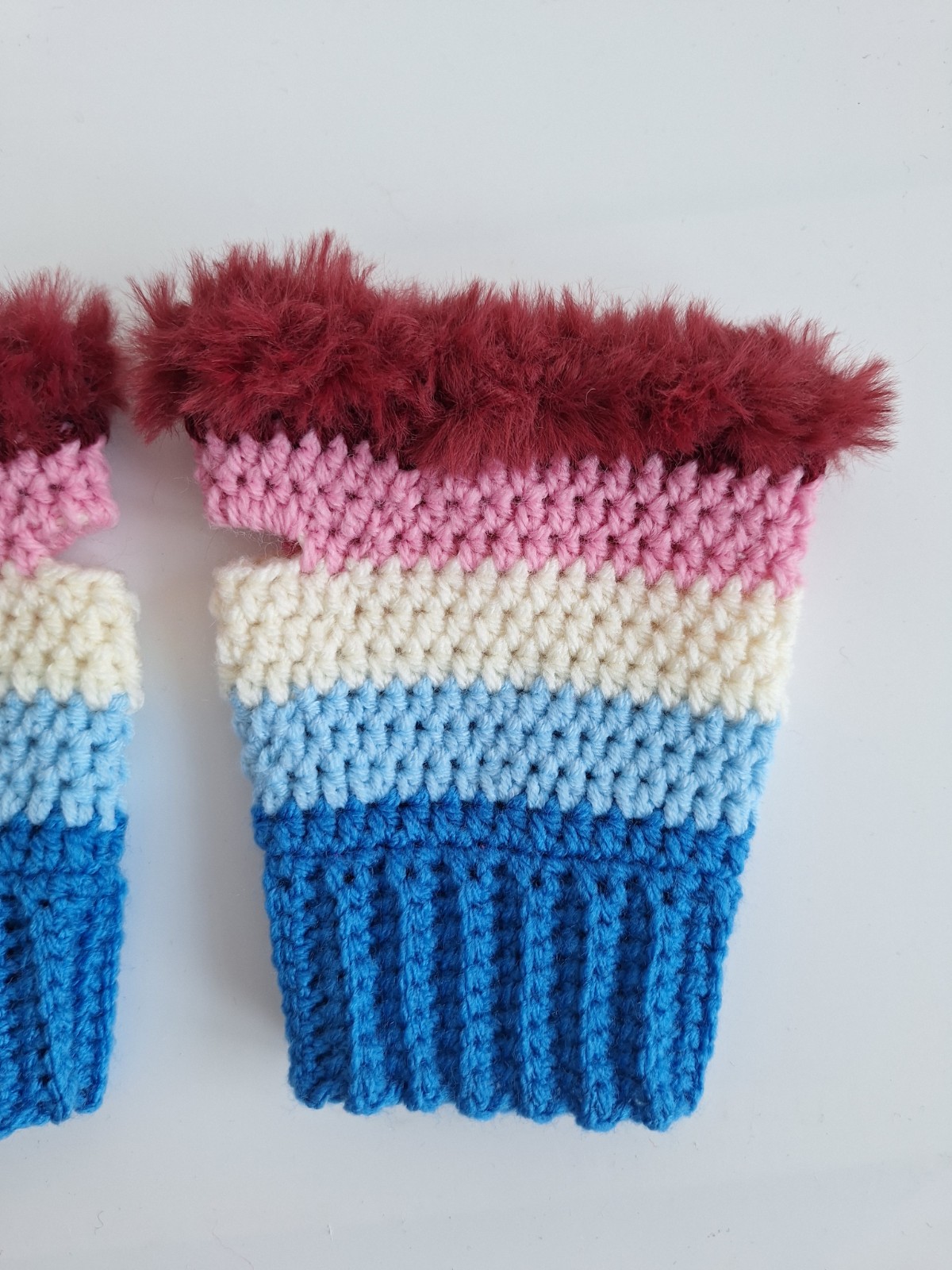 Gehaakte handschoenen - gehaakte vingerloze handschoenen | Blauw, lichtblauw, crème, lichtroze en wijnrood