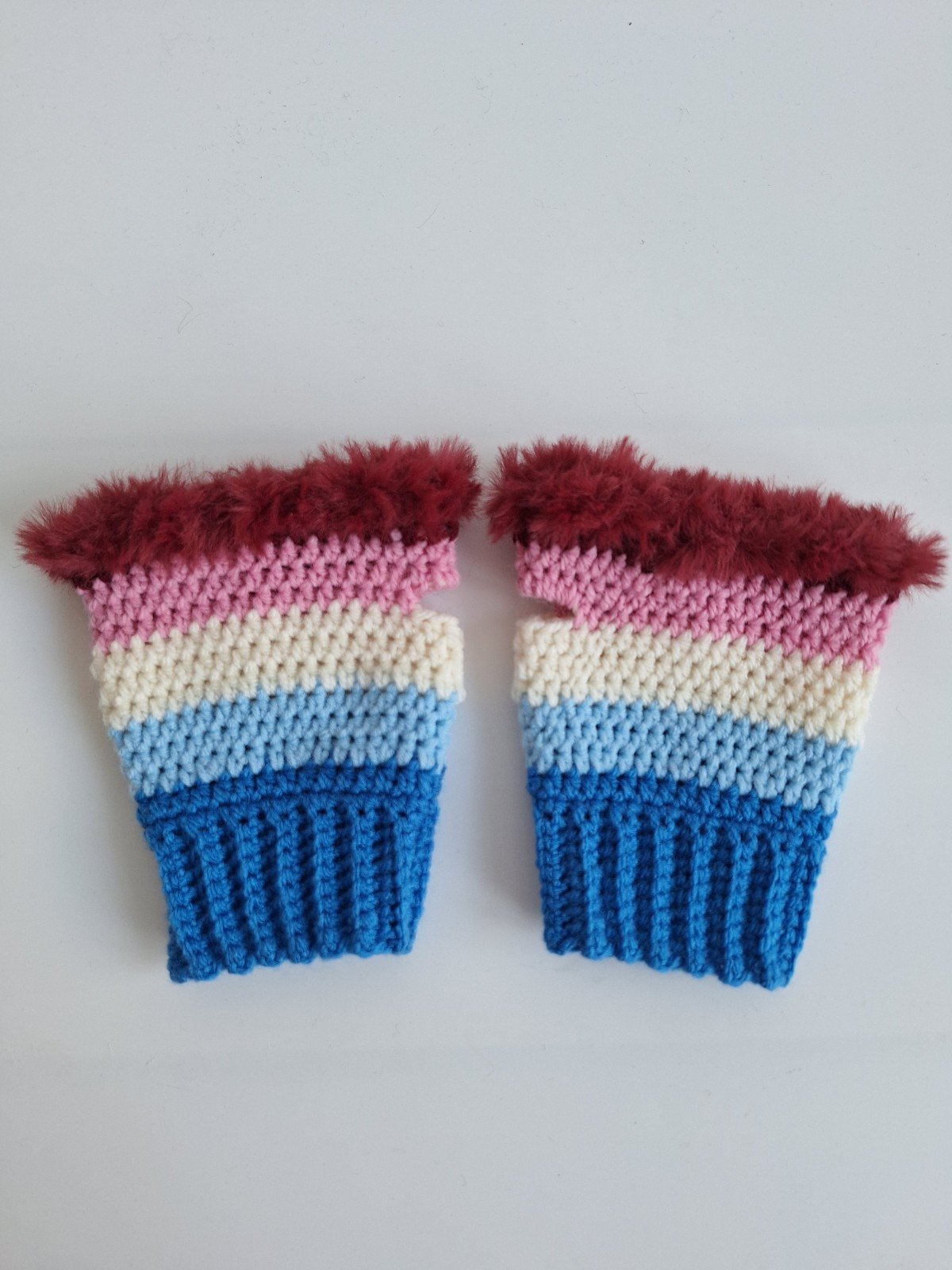 Gehaakte handschoenen - gehaakte vingerloze handschoenen | Blauw, lichtblauw, crème, lichtroze en wijnrood