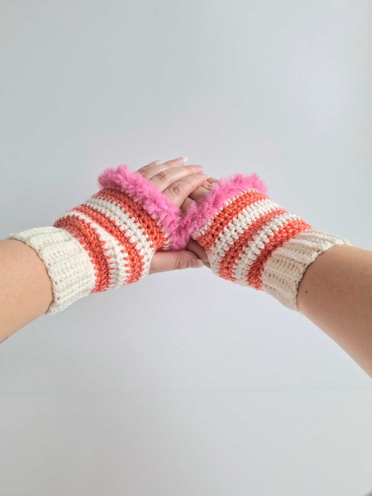 Gehaakte handschoenen - gehaakte vingerloze handschoenen | Crème, koraaloranje en Barbie roze