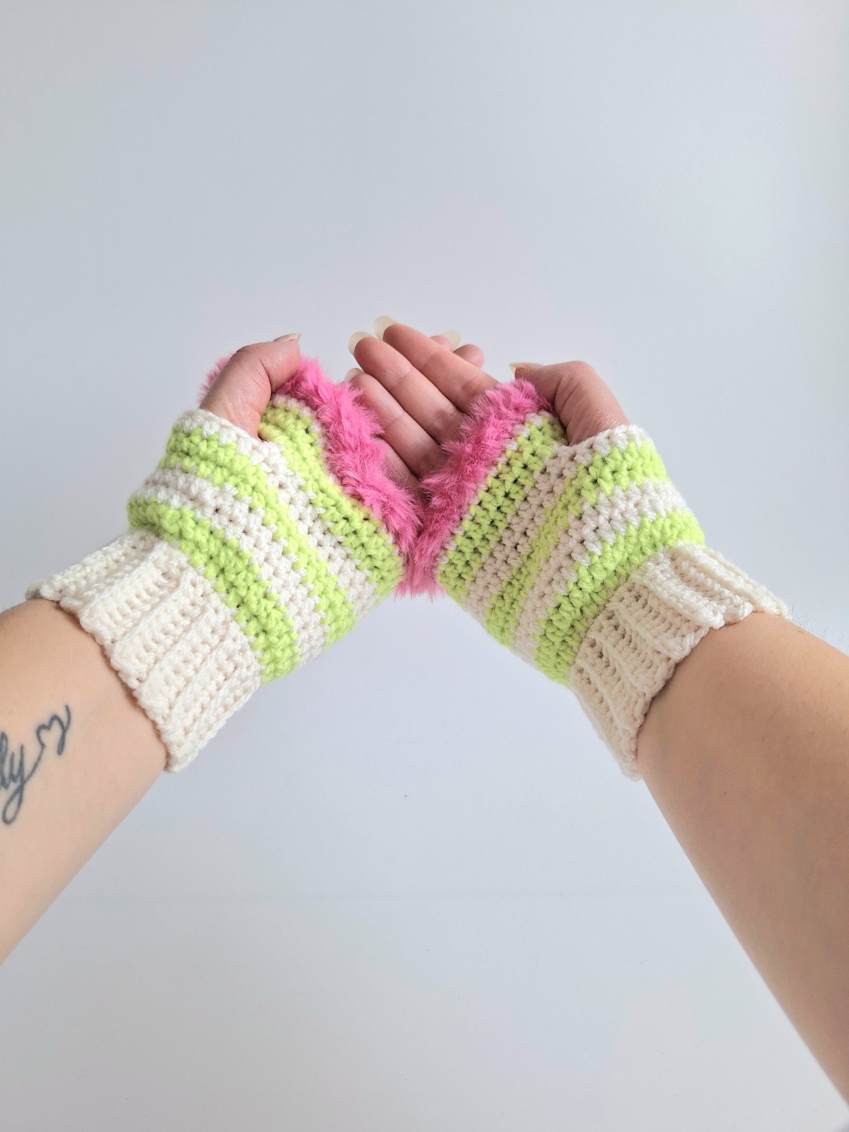 Gehaakte handschoenen - gehaakte vingerloze handschoenen | Crème, limoengroen en Barbie roze