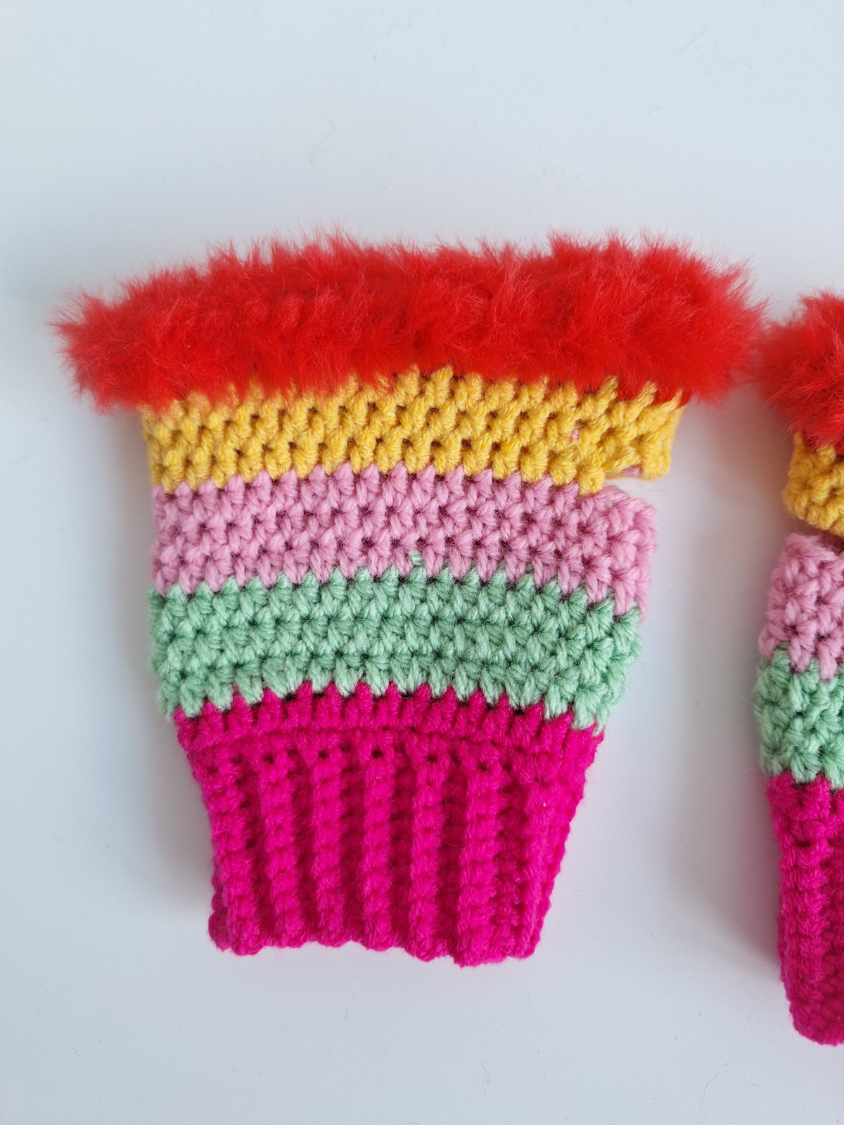 Gehaakte handschoenen - gehaakte vingerloze handschoenen | Knalroze, … - 105922 Gehaakte handschoenen - gehaakte vingerloze handschoenen | Knalroze, mintgroen, lichtroze, geel en rood