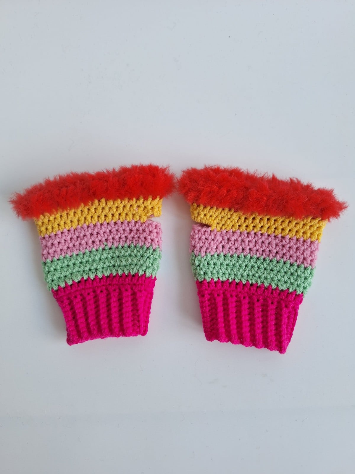 Gehaakte handschoenen - gehaakte vingerloze handschoenen | Knalroze, … - 105925 Gehaakte handschoenen - gehaakte vingerloze handschoenen | Knalroze, mintgroen, lichtroze, geel en rood