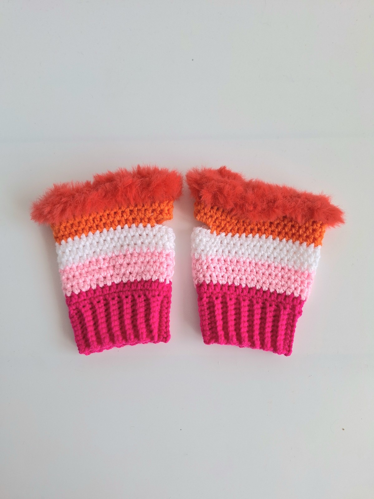 Gehaakte handschoenen - gehaakte vingerloze handschoenen | Lesbische Pride vlag