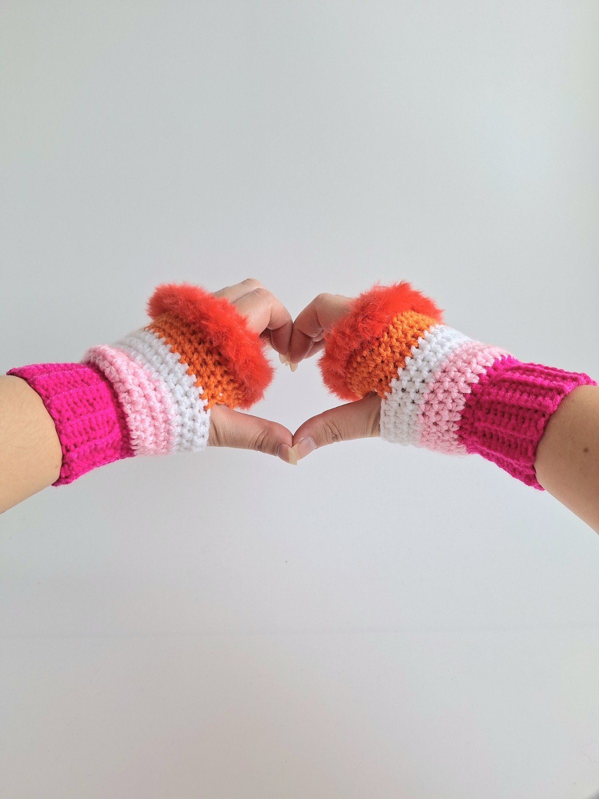 Gehaakte handschoenen - gehaakte vingerloze handschoenen | Lesbische Pride vlag