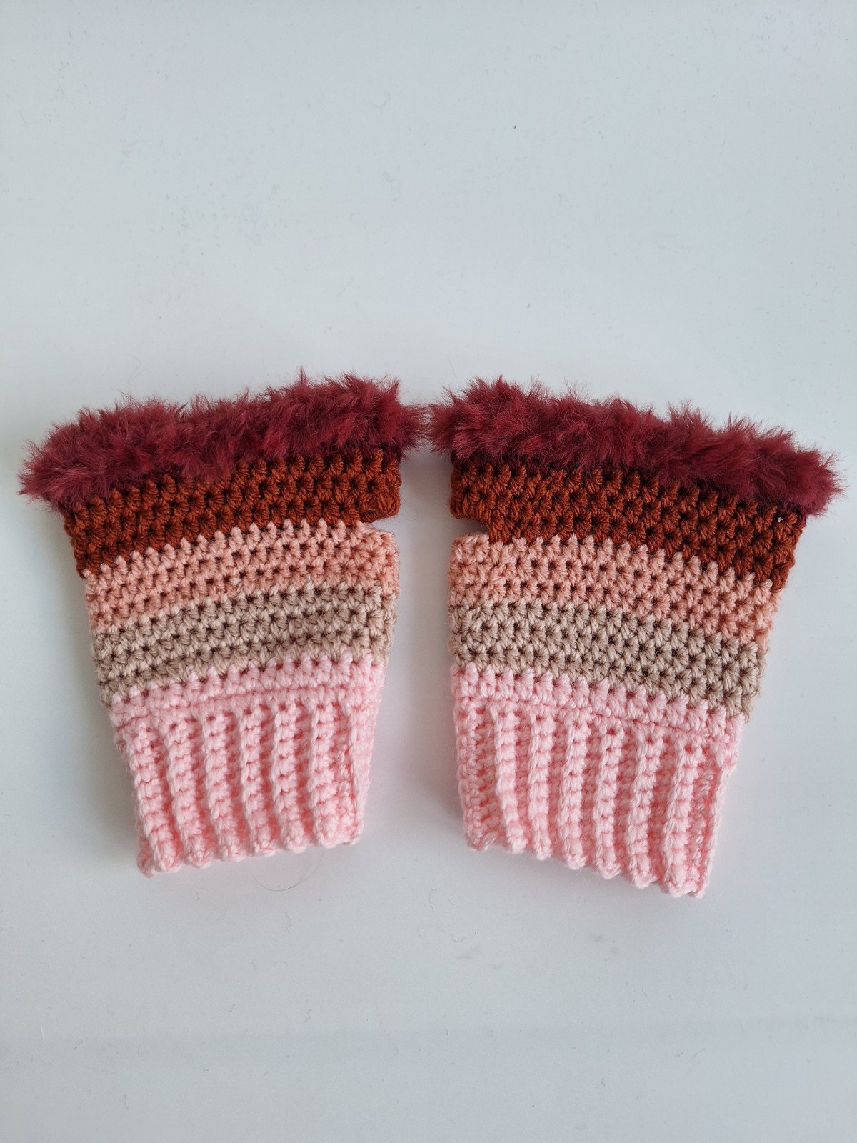 Gehaakte handschoenen - gehaakte vingerloze handschoenen | Lichtroze,… - 105932 Gehaakte handschoenen - gehaakte vingerloze handschoenen | Lichtroze, poeder roze, koraaloranje, roestbruin en wijnrood