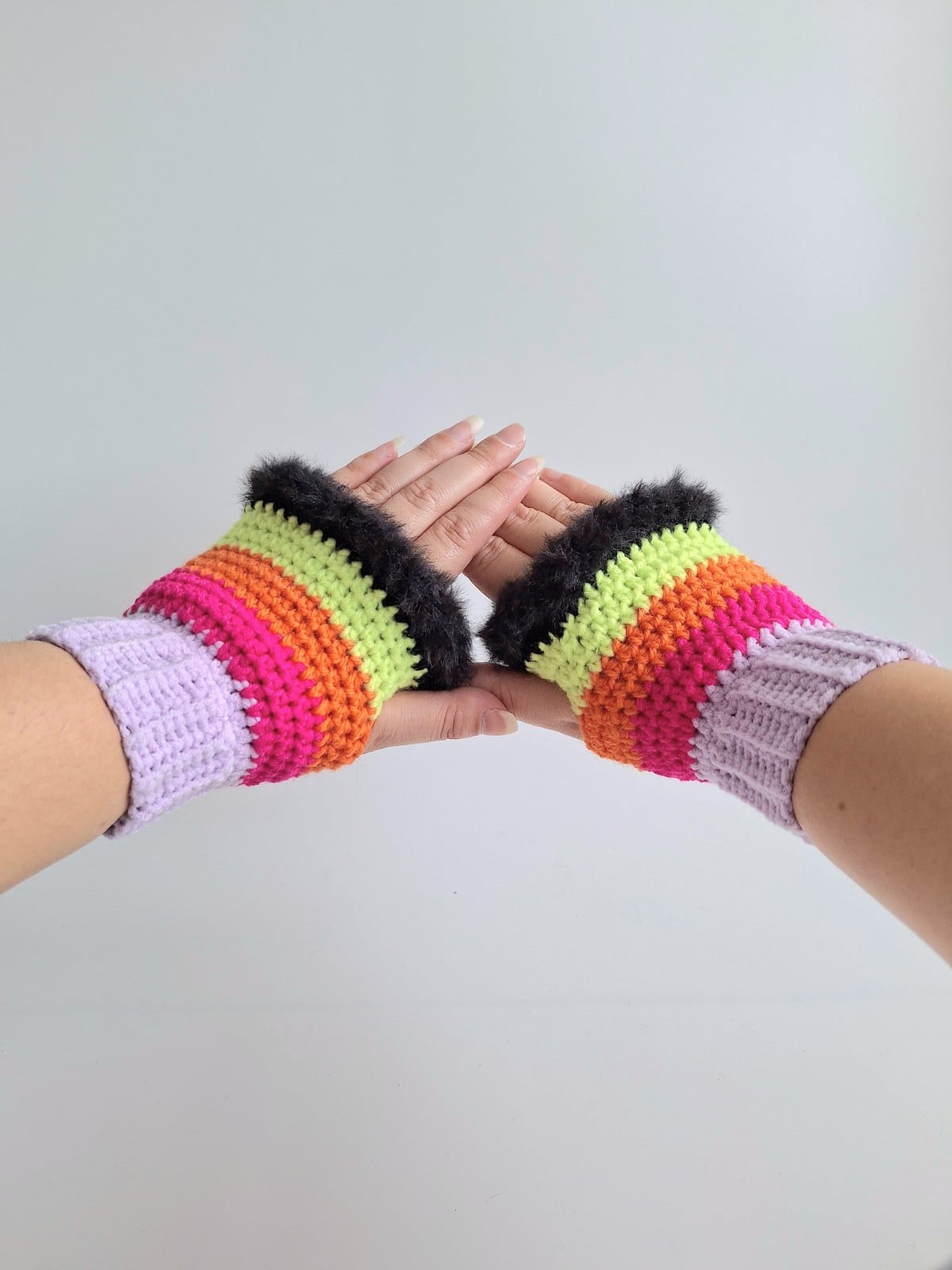 Gehaakte handschoenen - gehaakte vingerloze handschoenen | Lila, knalroze, oranje, limoengroen en zwart