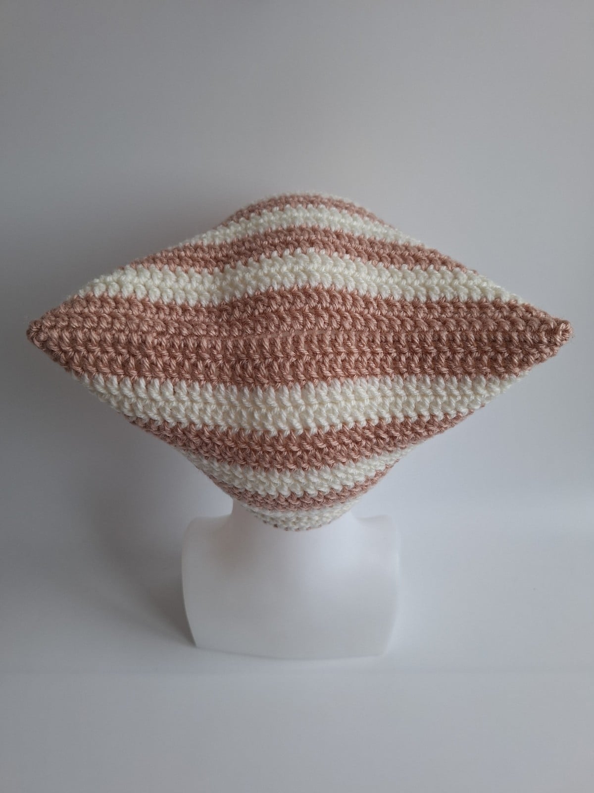 Gehaakte muts | Crème en poeder roze - 105370 Gehaakte muts | Crème en poeder roze